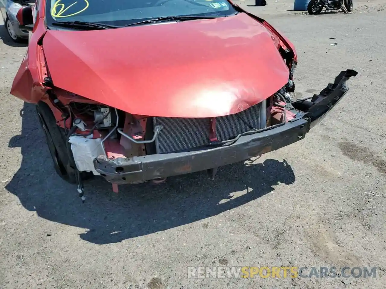 9 Photograph of a damaged car 5YFBURHE1KP913361 TOYOTA COROLLA 2019