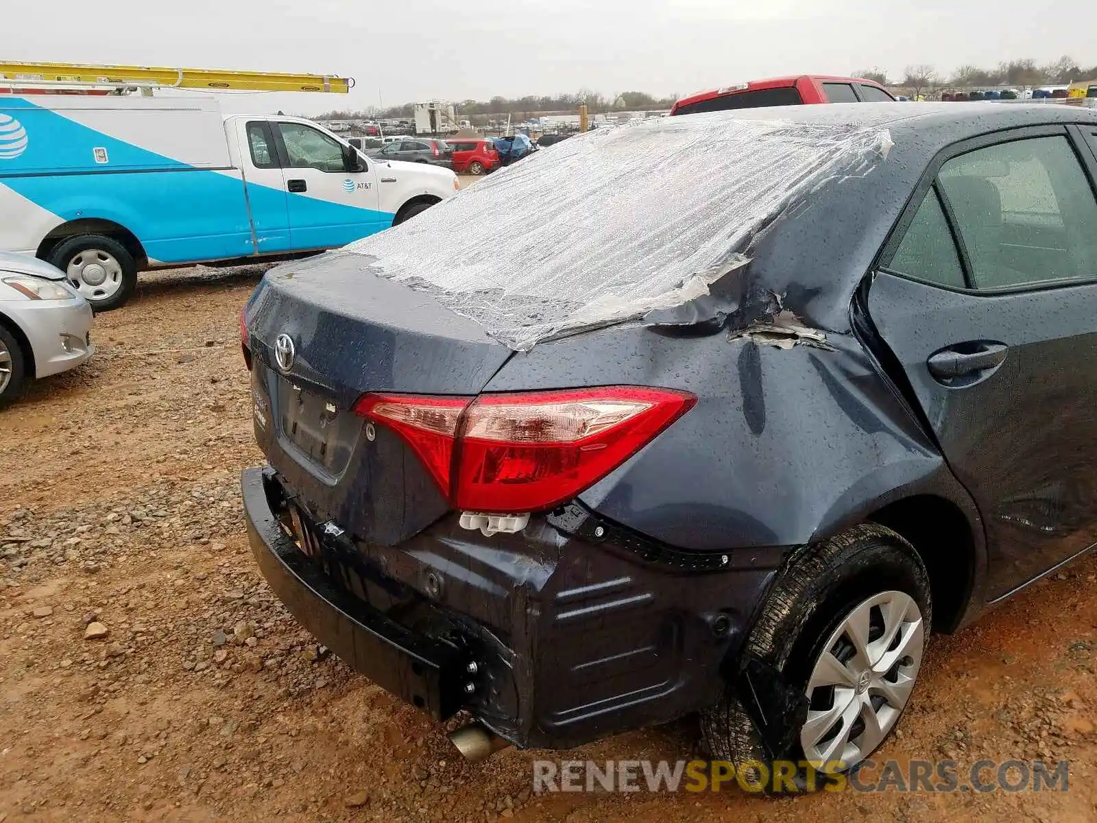 9 Photograph of a damaged car 5YFBURHE1KP913764 TOYOTA COROLLA 2019