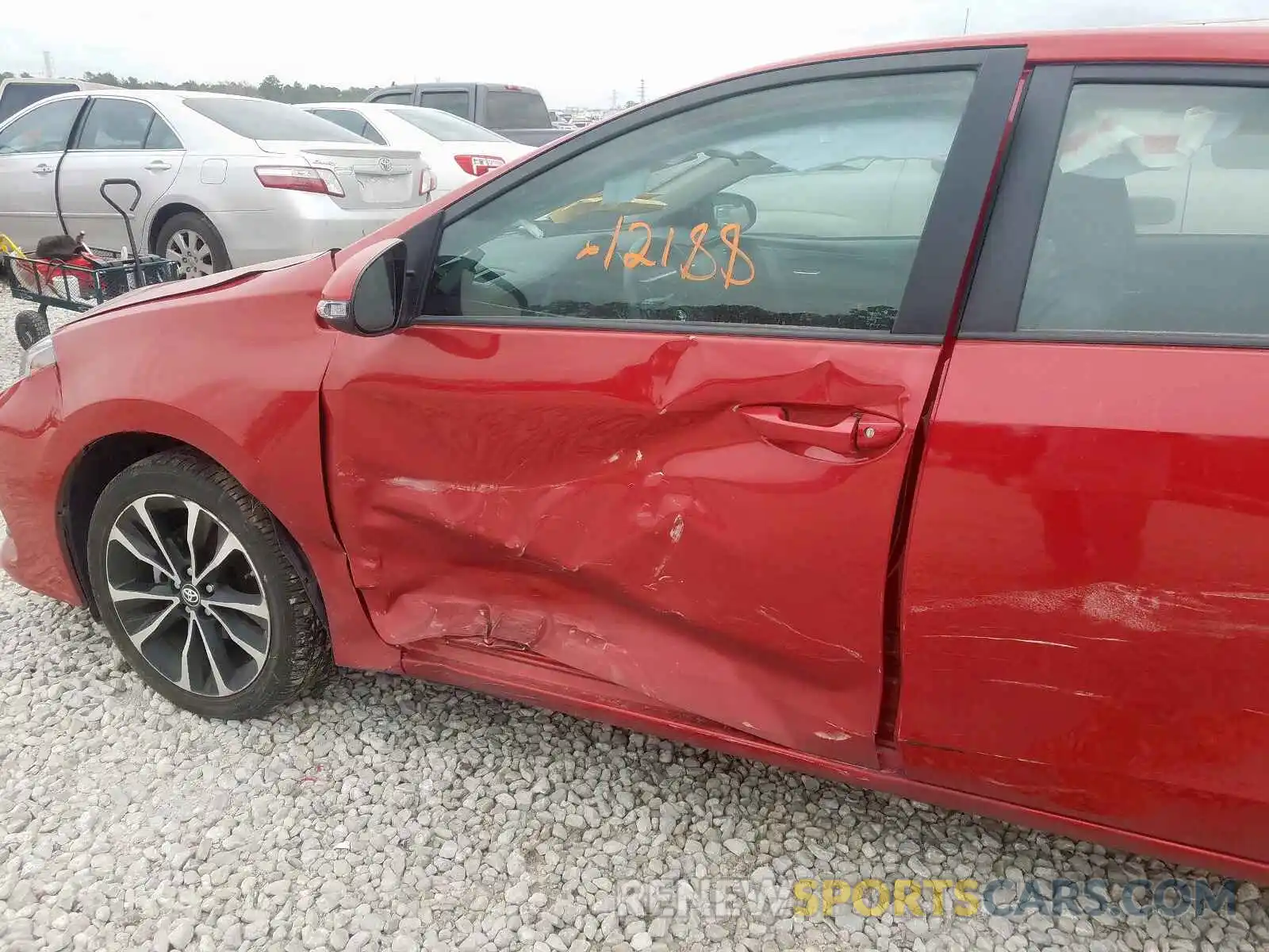 10 Photograph of a damaged car 5YFBURHE1KP914171 TOYOTA COROLLA 2019