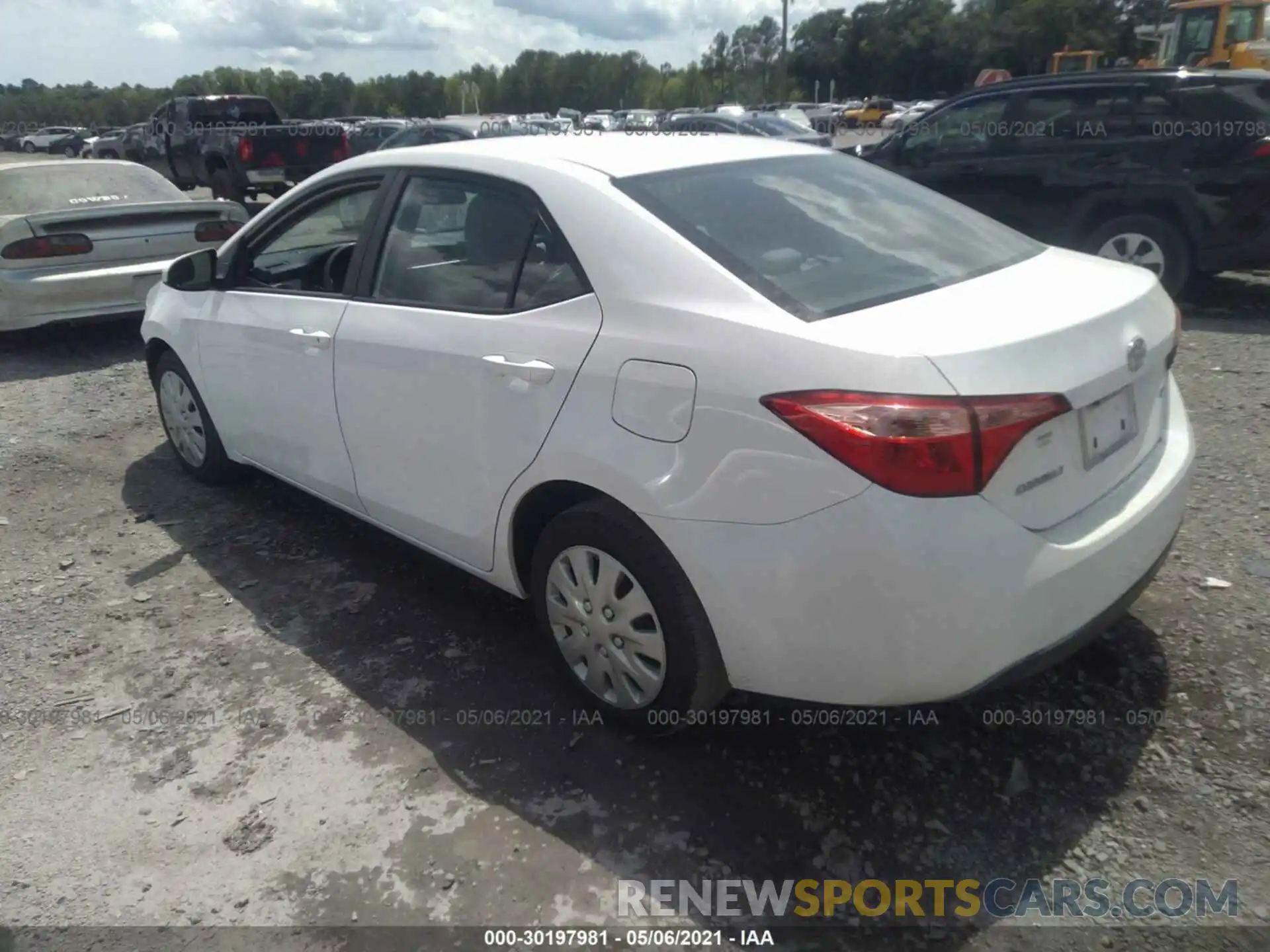 3 Photograph of a damaged car 5YFBURHE1KP914395 TOYOTA COROLLA 2019