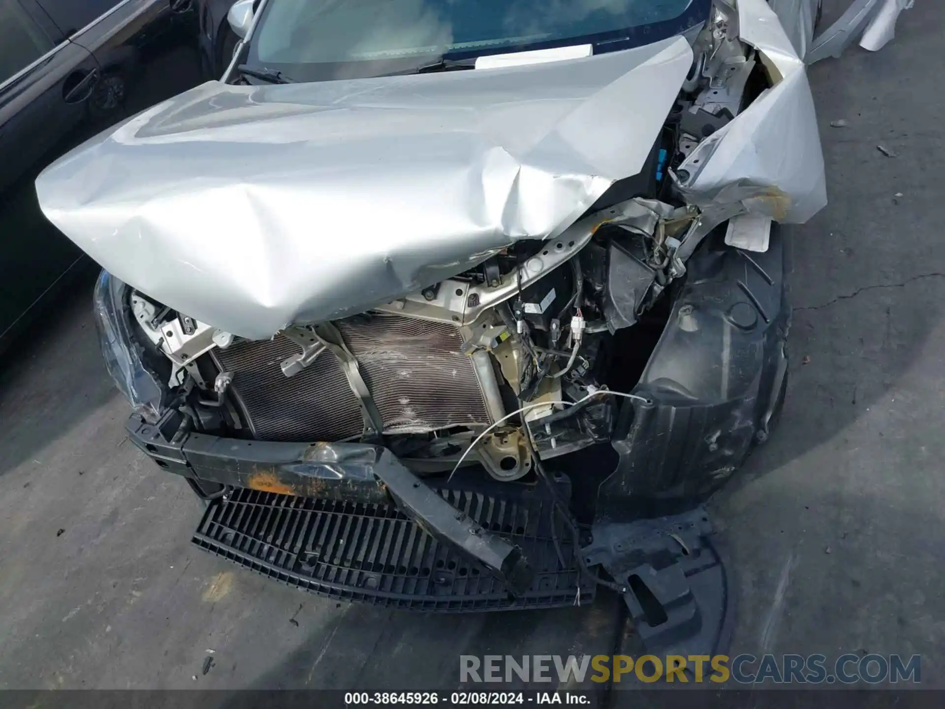 13 Photograph of a damaged car 5YFBURHE1KP915739 TOYOTA COROLLA 2019