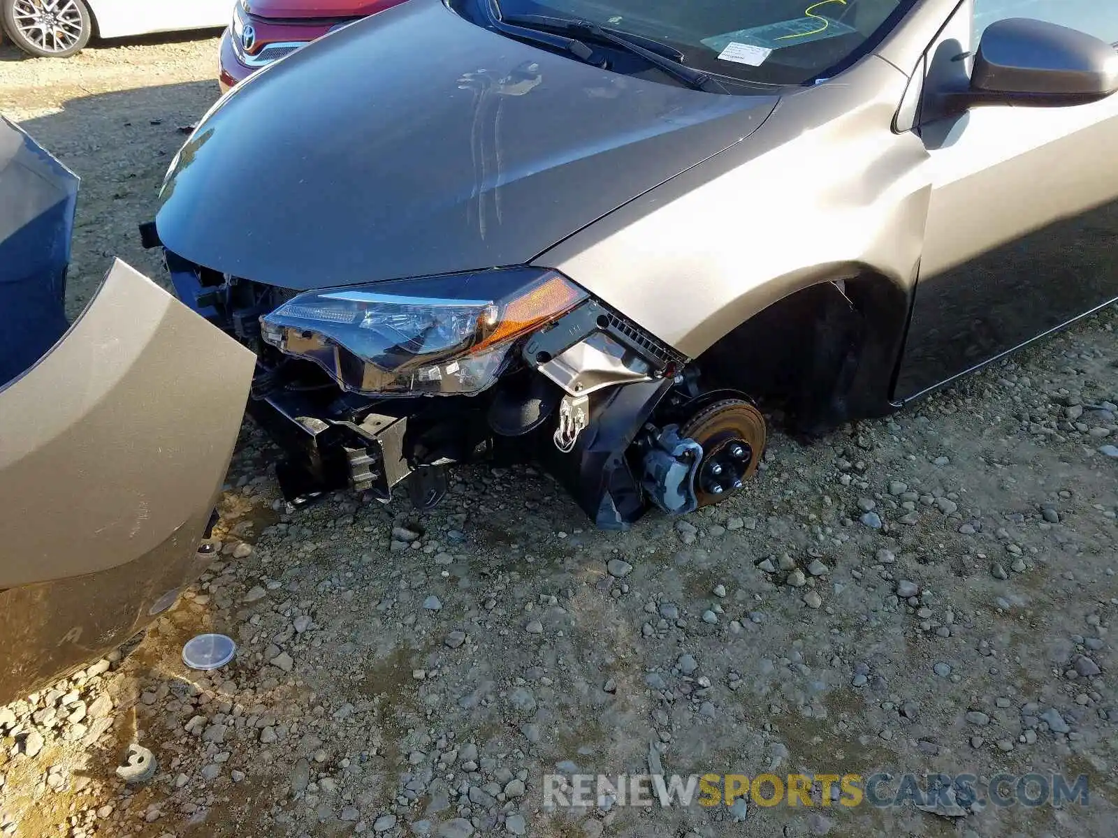 9 Photograph of a damaged car 5YFBURHE1KP919063 TOYOTA COROLLA 2019