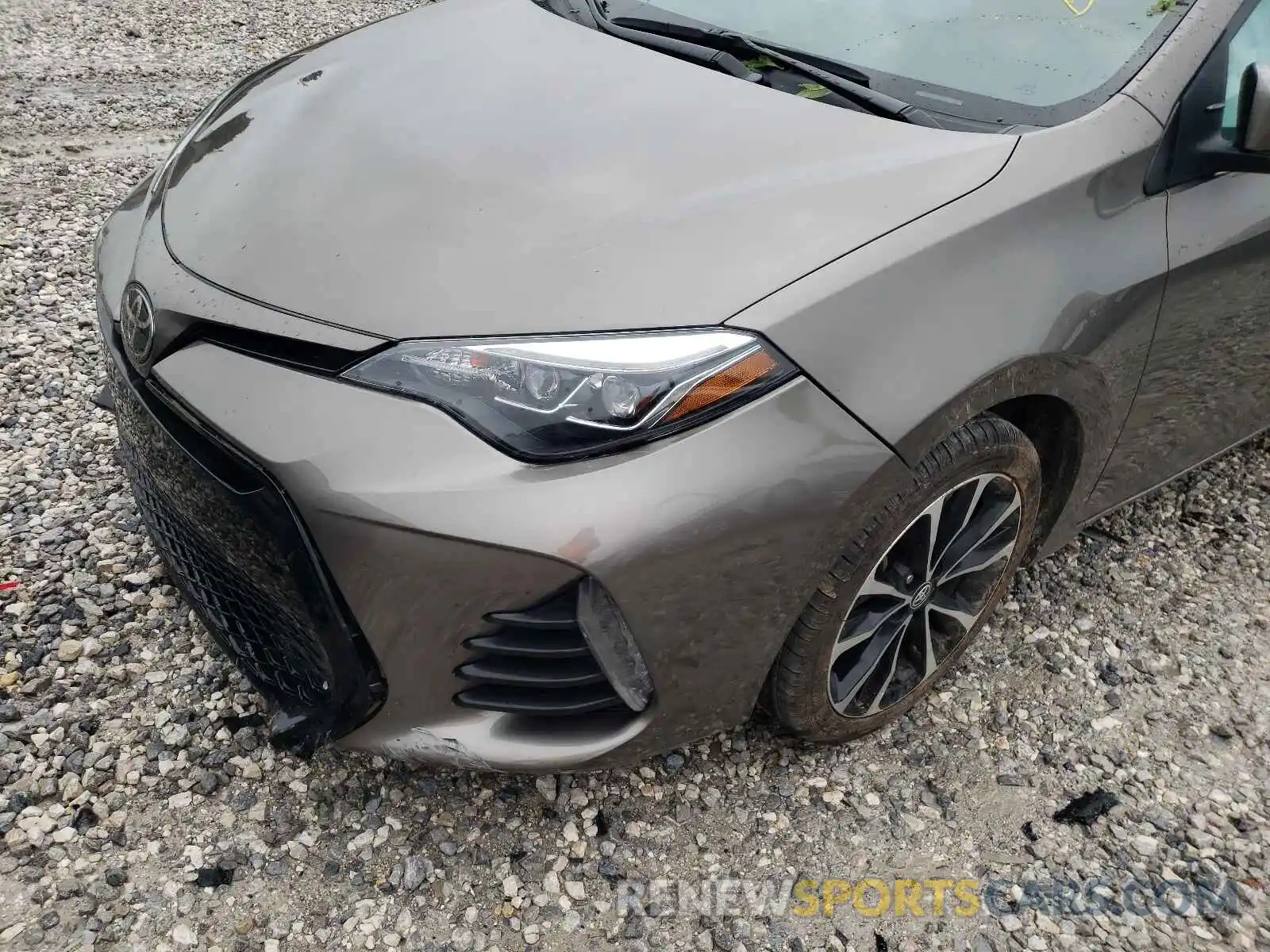 9 Photograph of a damaged car 5YFBURHE1KP920066 TOYOTA COROLLA 2019