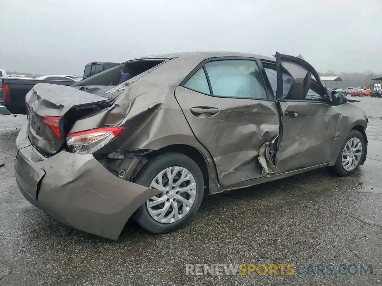 3 Photograph of a damaged car 5YFBURHE1KP922321 TOYOTA COROLLA 2019