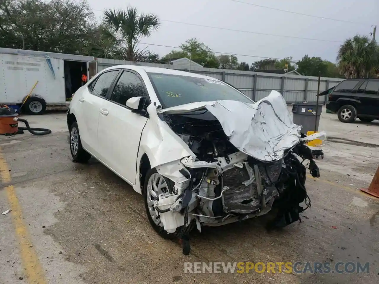 1 Photograph of a damaged car 5YFBURHE1KP924926 TOYOTA COROLLA 2019