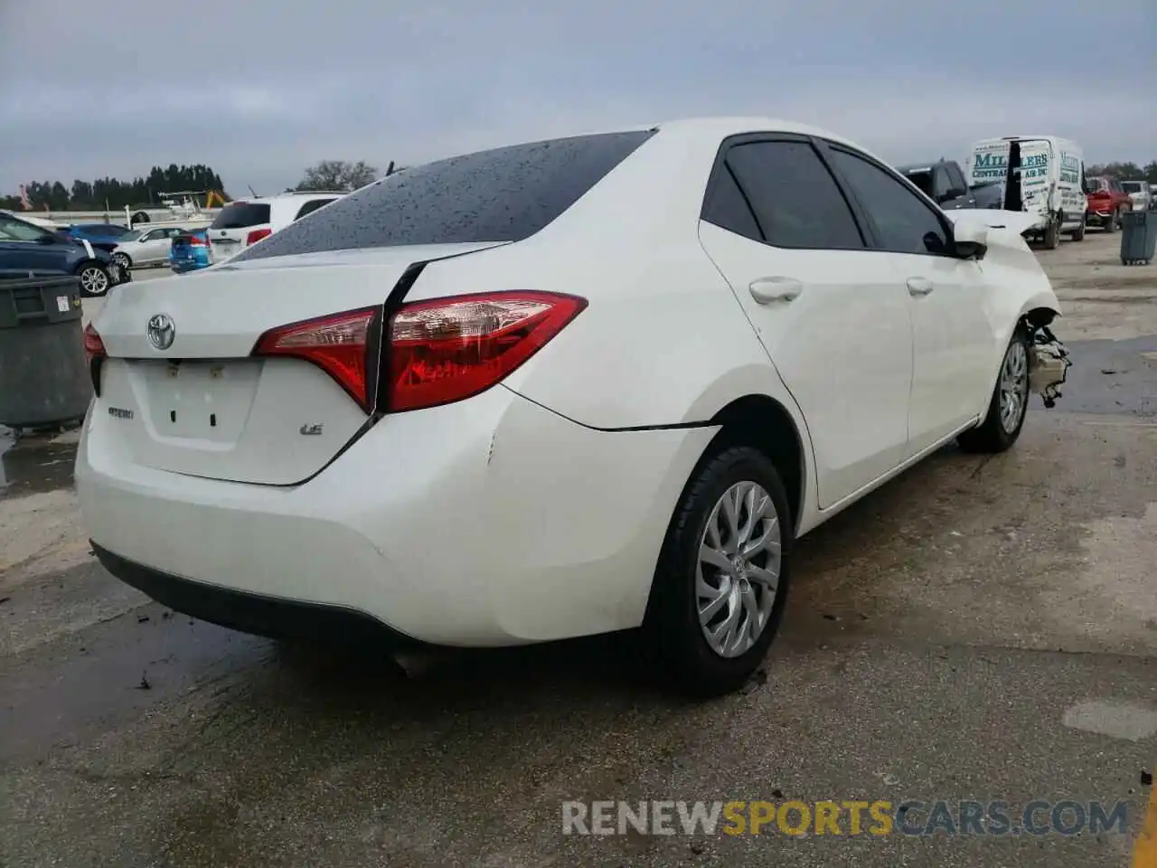 4 Photograph of a damaged car 5YFBURHE1KP924926 TOYOTA COROLLA 2019