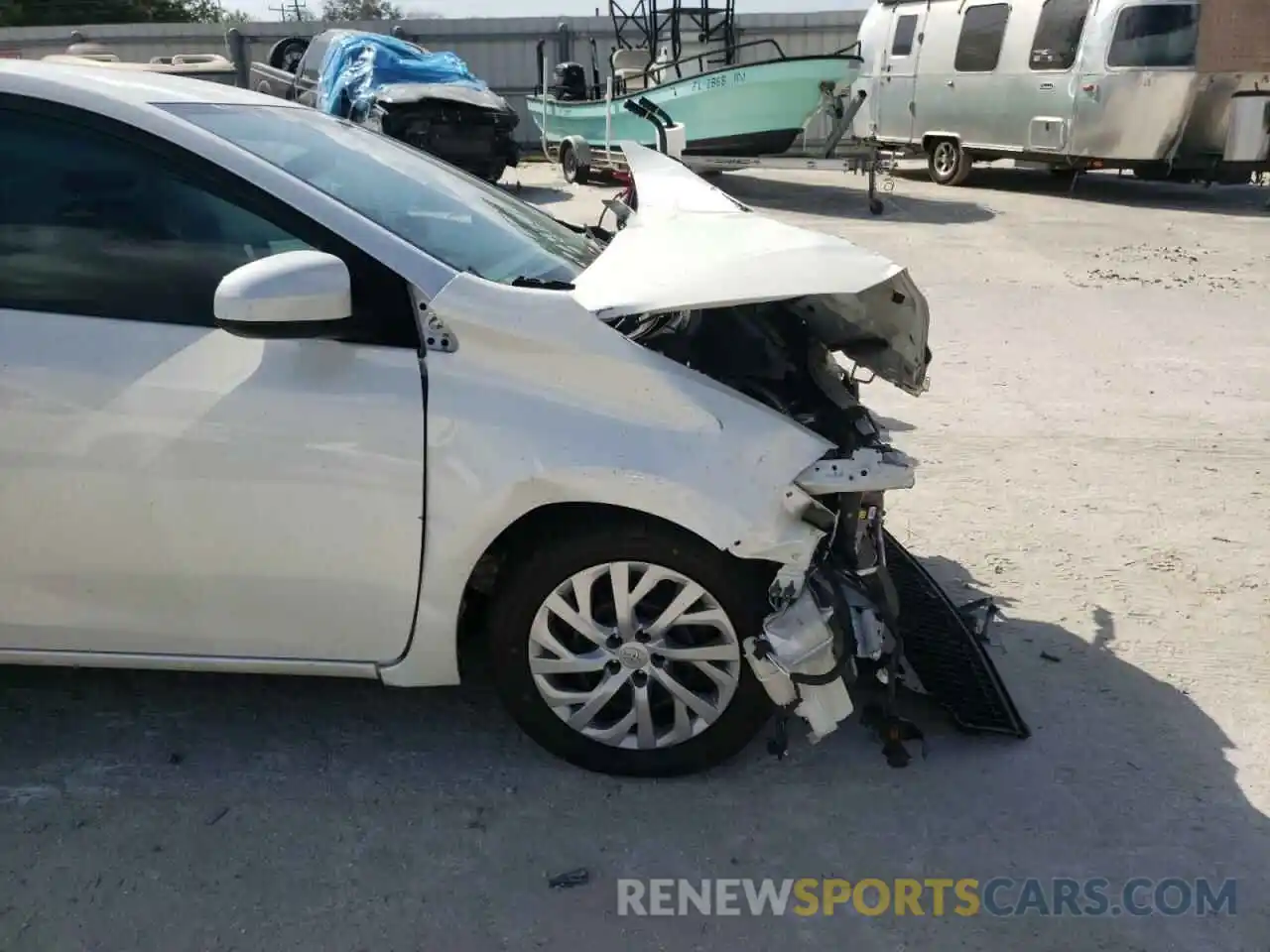 9 Photograph of a damaged car 5YFBURHE1KP924926 TOYOTA COROLLA 2019