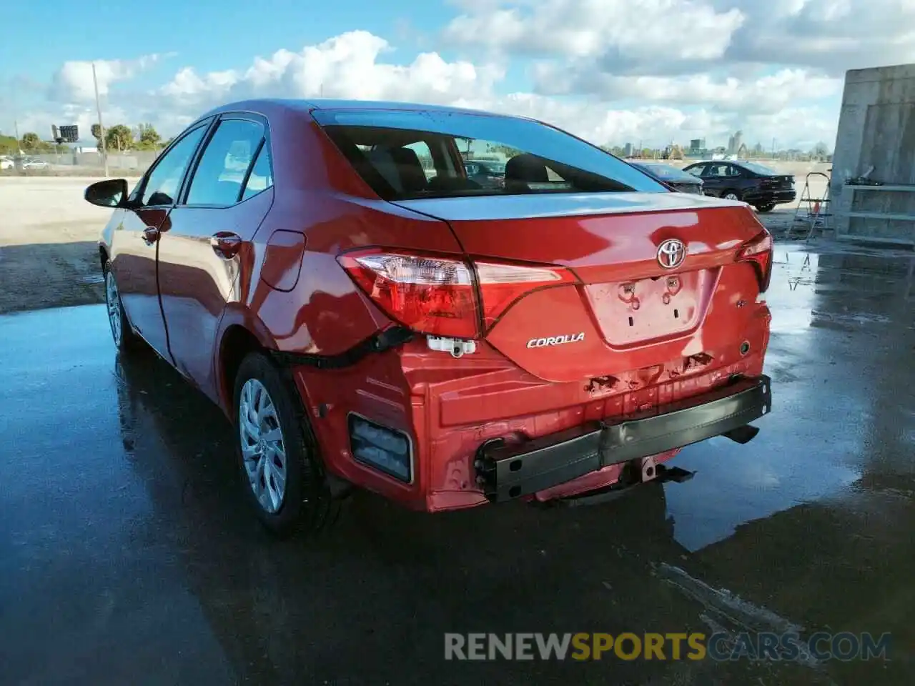 3 Photograph of a damaged car 5YFBURHE1KP926336 TOYOTA COROLLA 2019