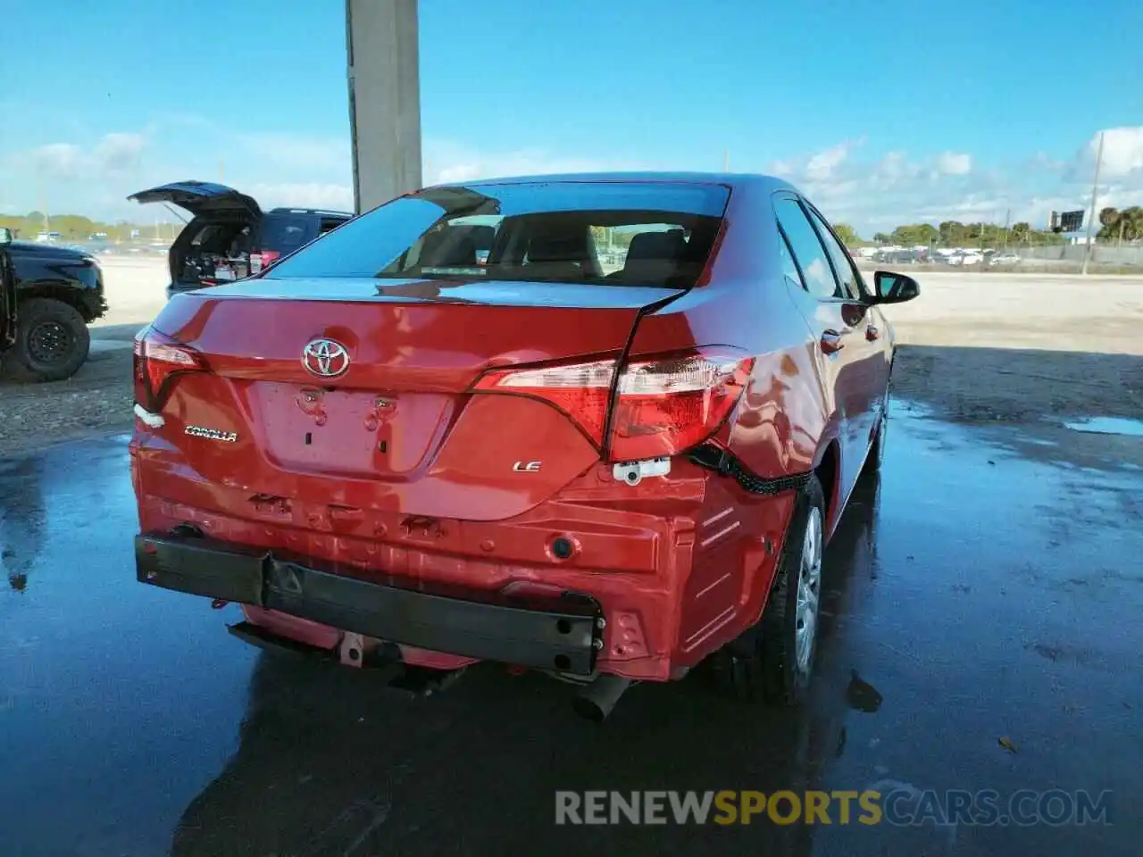 4 Photograph of a damaged car 5YFBURHE1KP926336 TOYOTA COROLLA 2019