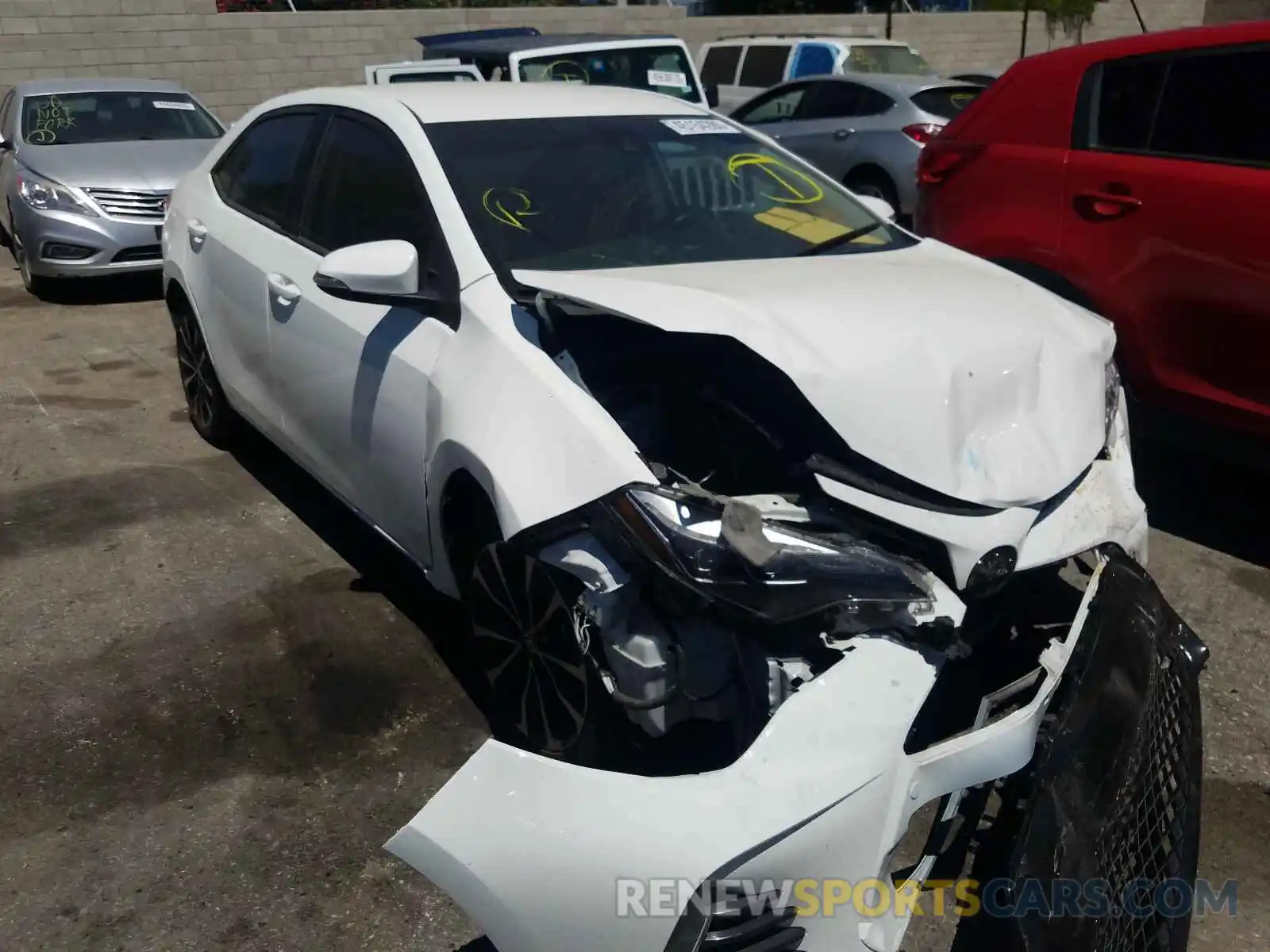 1 Photograph of a damaged car 5YFBURHE1KP926806 TOYOTA COROLLA 2019