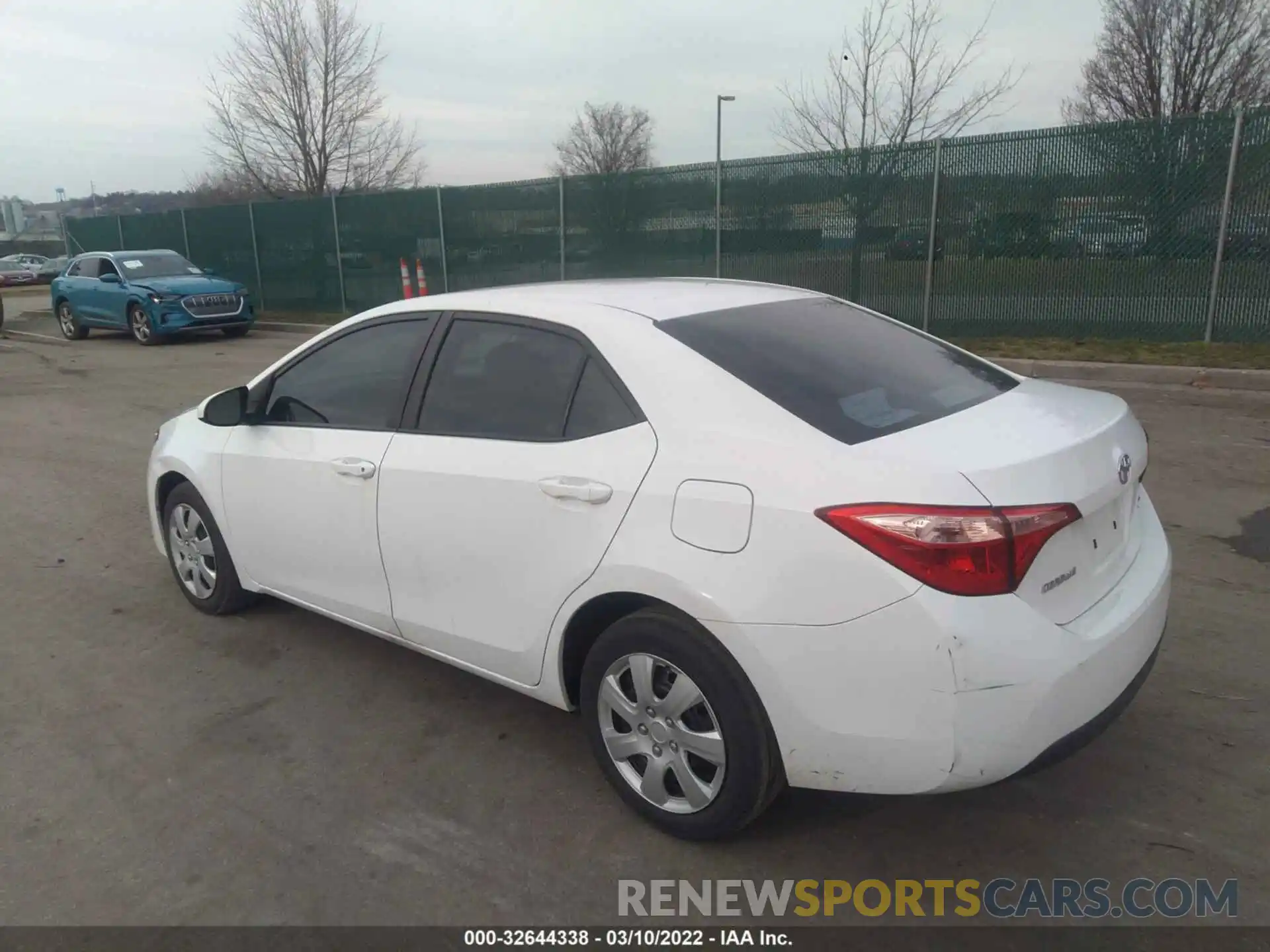 3 Photograph of a damaged car 5YFBURHE1KP926966 TOYOTA COROLLA 2019