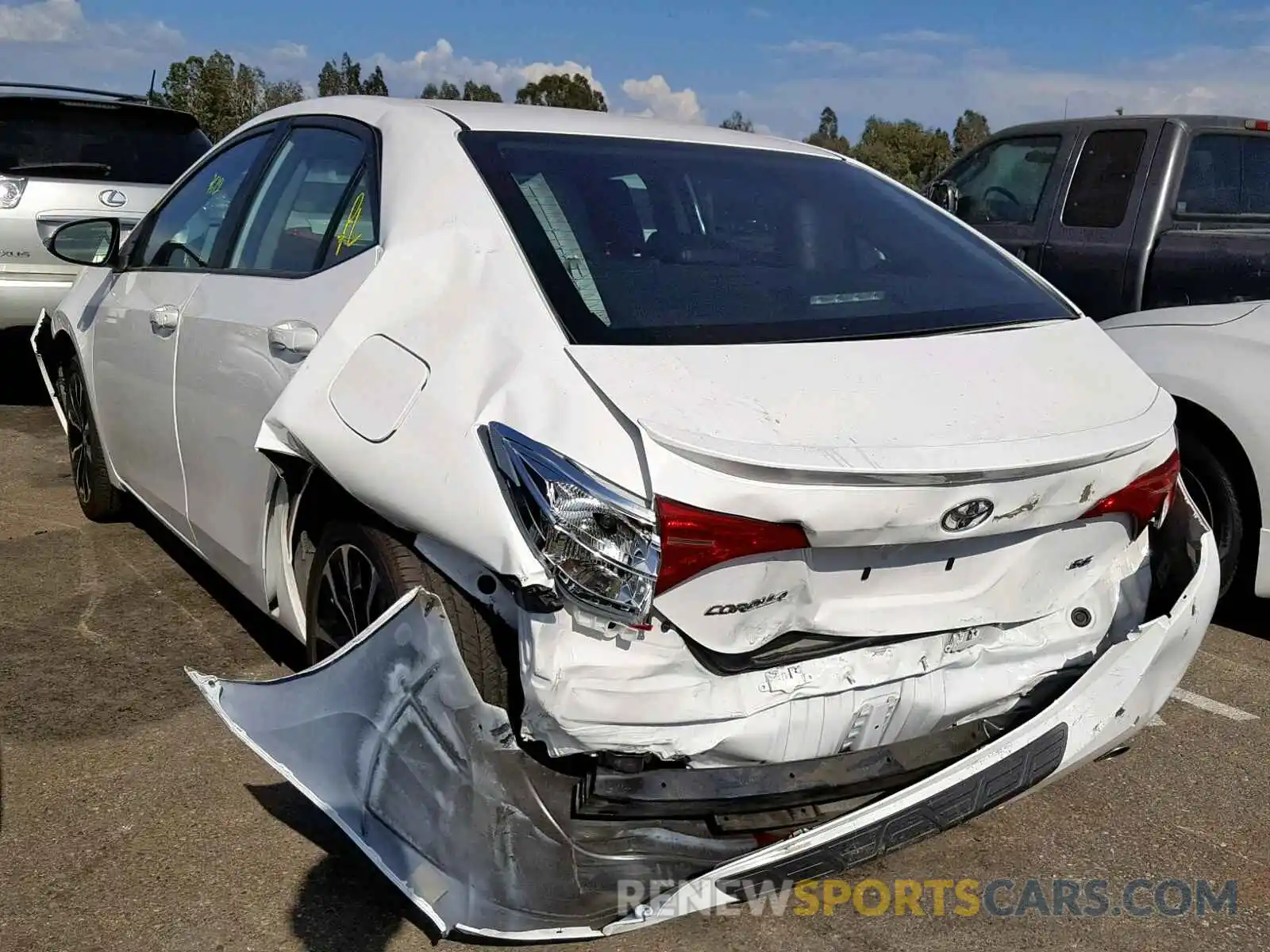 3 Photograph of a damaged car 5YFBURHE1KP927342 TOYOTA COROLLA 2019