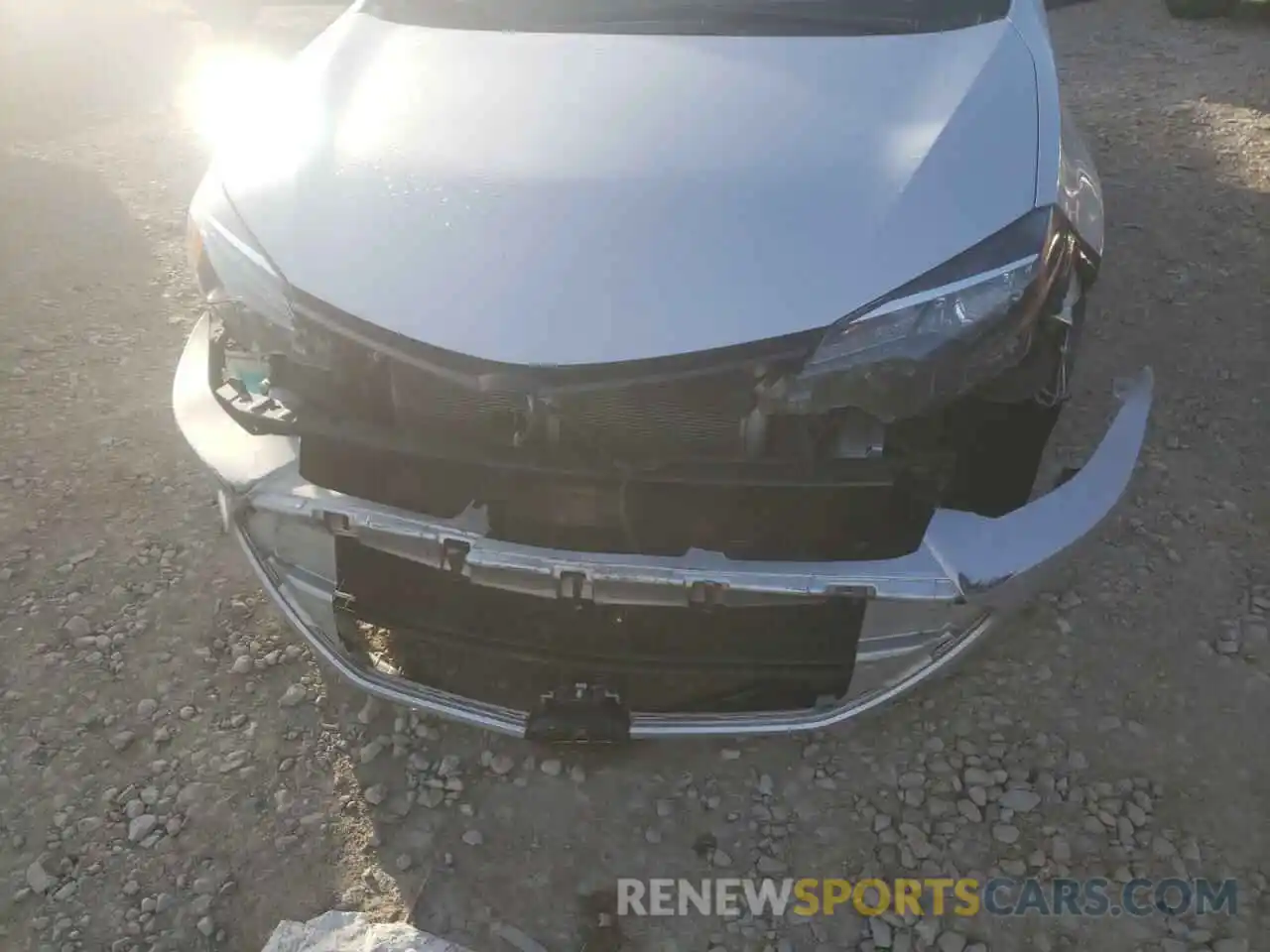 9 Photograph of a damaged car 5YFBURHE1KP927485 TOYOTA COROLLA 2019