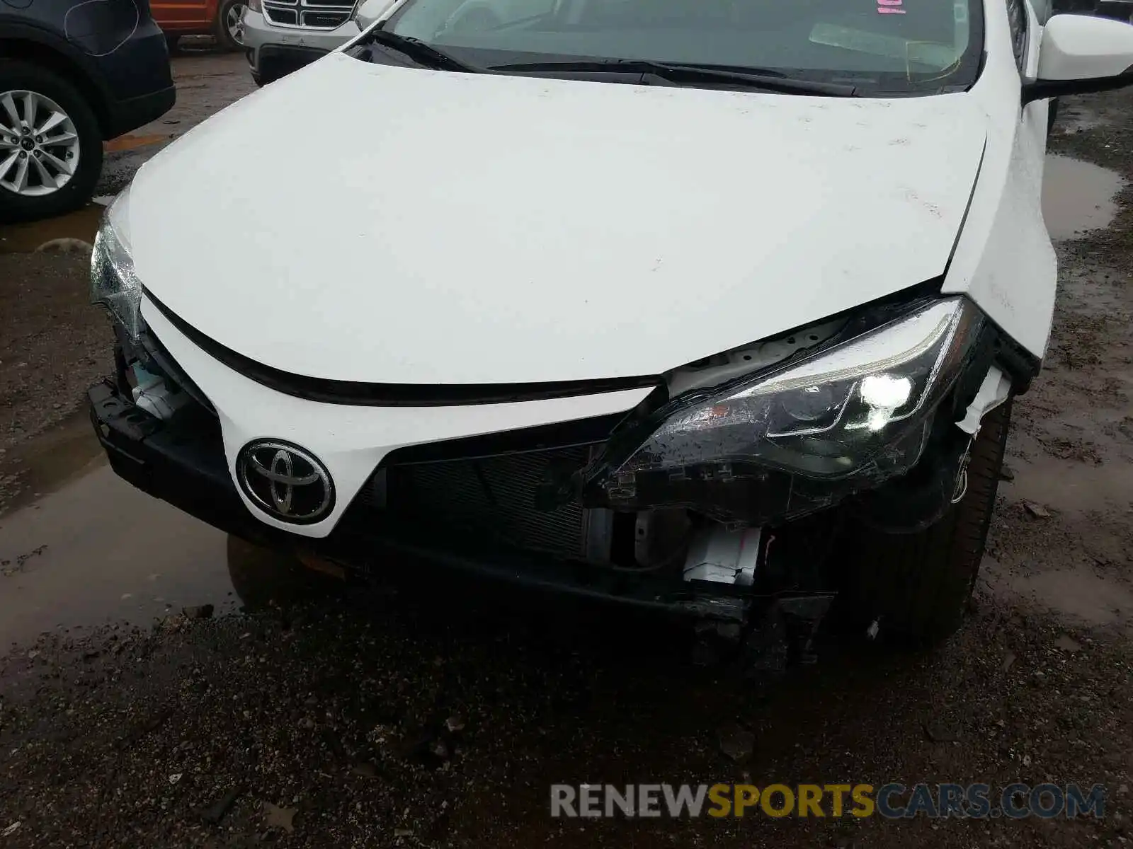 9 Photograph of a damaged car 5YFBURHE1KP928751 TOYOTA COROLLA 2019