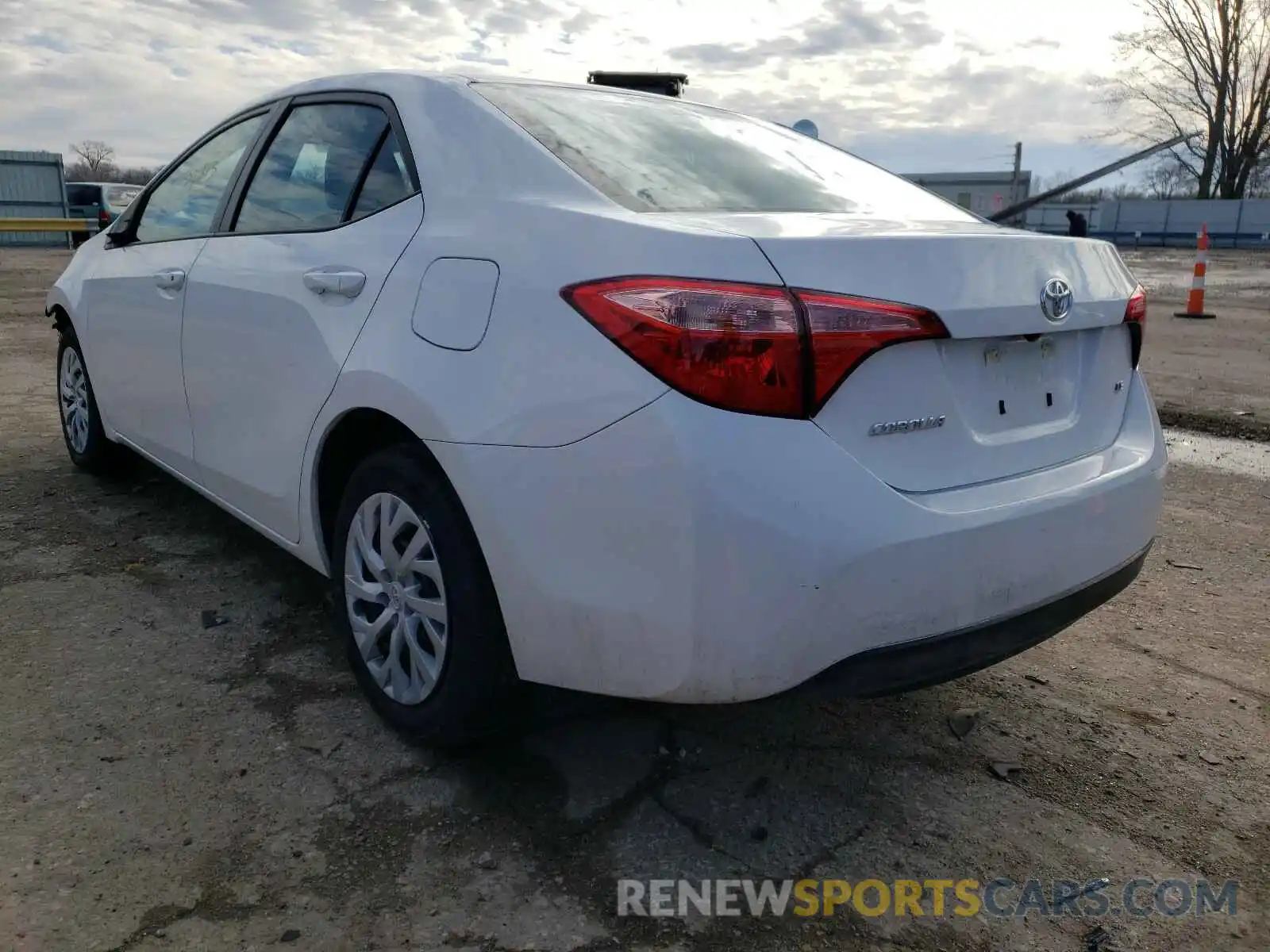 3 Photograph of a damaged car 5YFBURHE1KP929057 TOYOTA COROLLA 2019