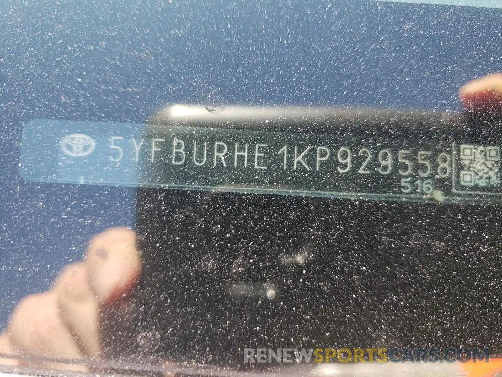 10 Photograph of a damaged car 5YFBURHE1KP929558 TOYOTA COROLLA 2019