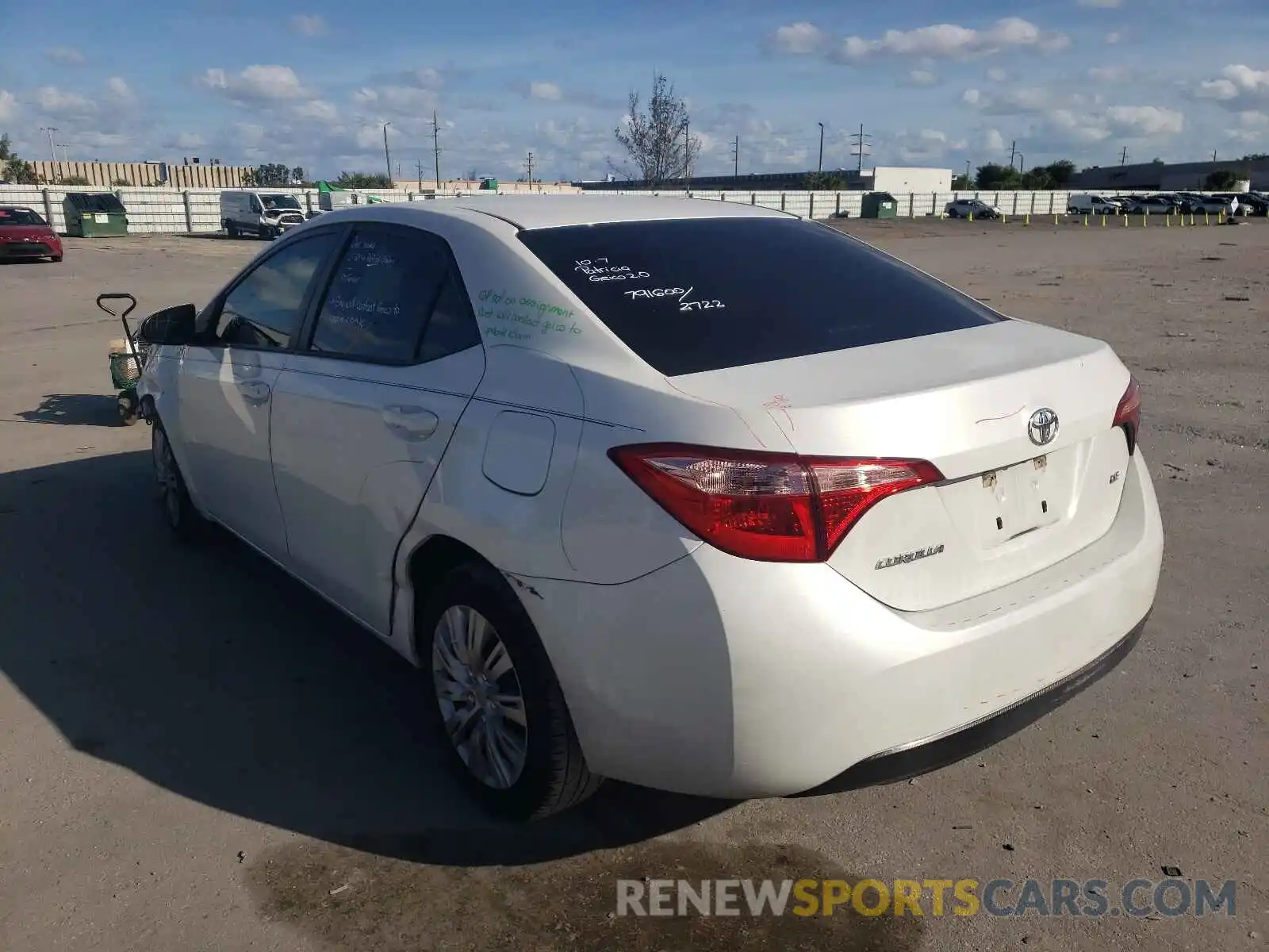 3 Photograph of a damaged car 5YFBURHE1KP929558 TOYOTA COROLLA 2019