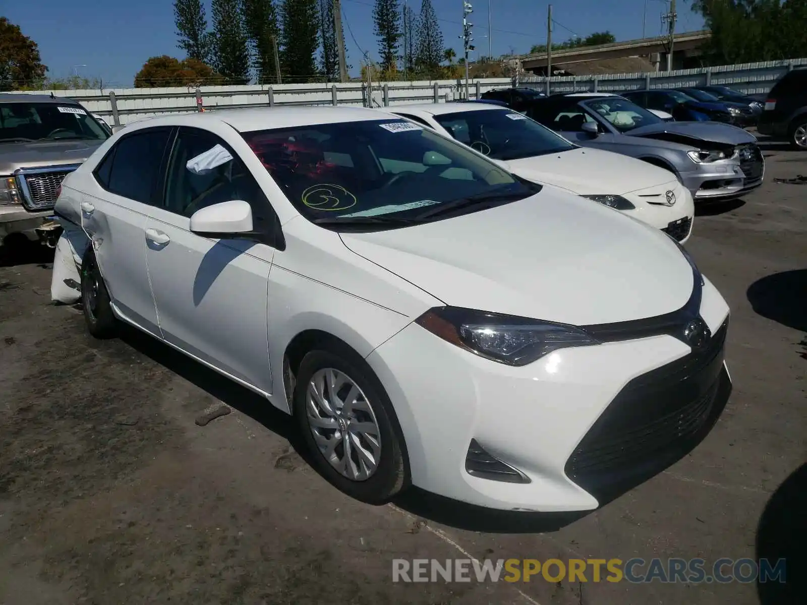 1 Photograph of a damaged car 5YFBURHE1KP930239 TOYOTA COROLLA 2019