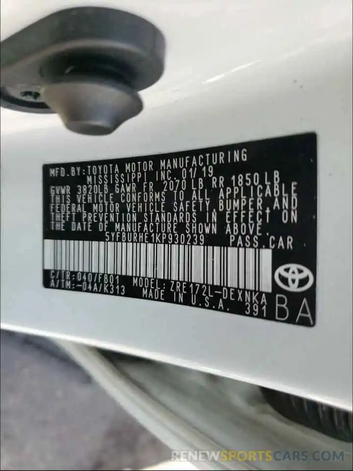 10 Photograph of a damaged car 5YFBURHE1KP930239 TOYOTA COROLLA 2019