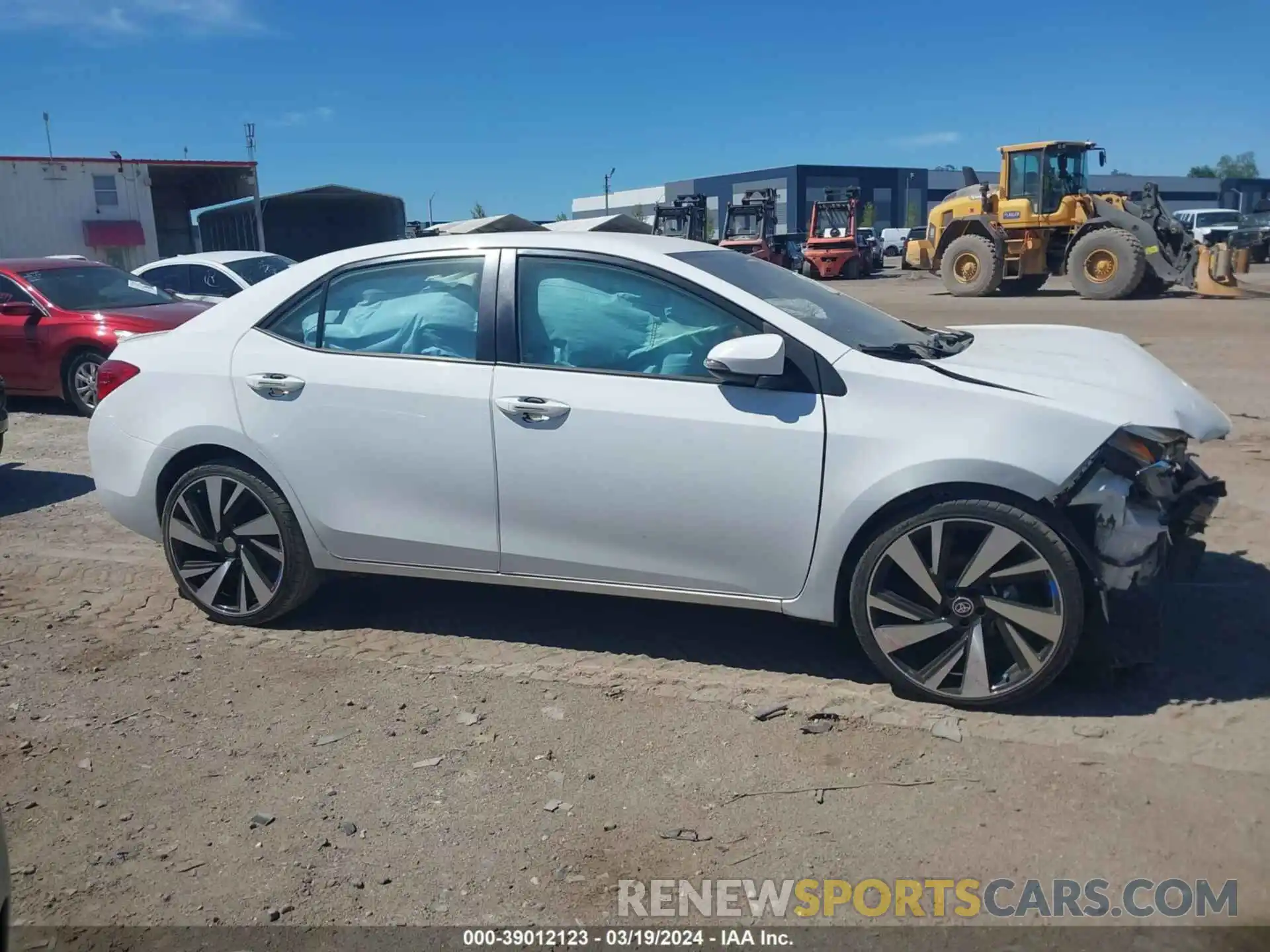 13 Photograph of a damaged car 5YFBURHE1KP933223 TOYOTA COROLLA 2019