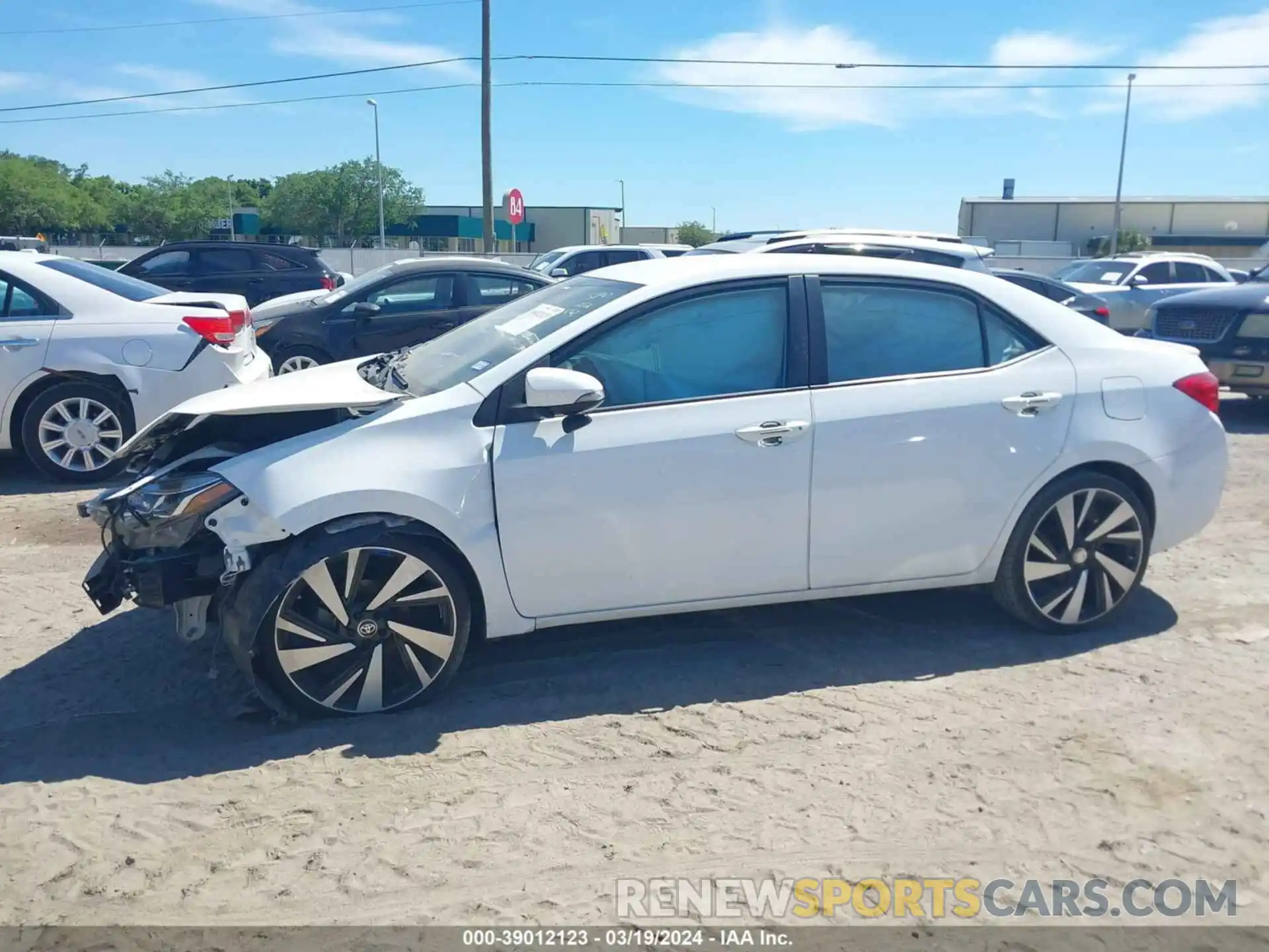 14 Photograph of a damaged car 5YFBURHE1KP933223 TOYOTA COROLLA 2019