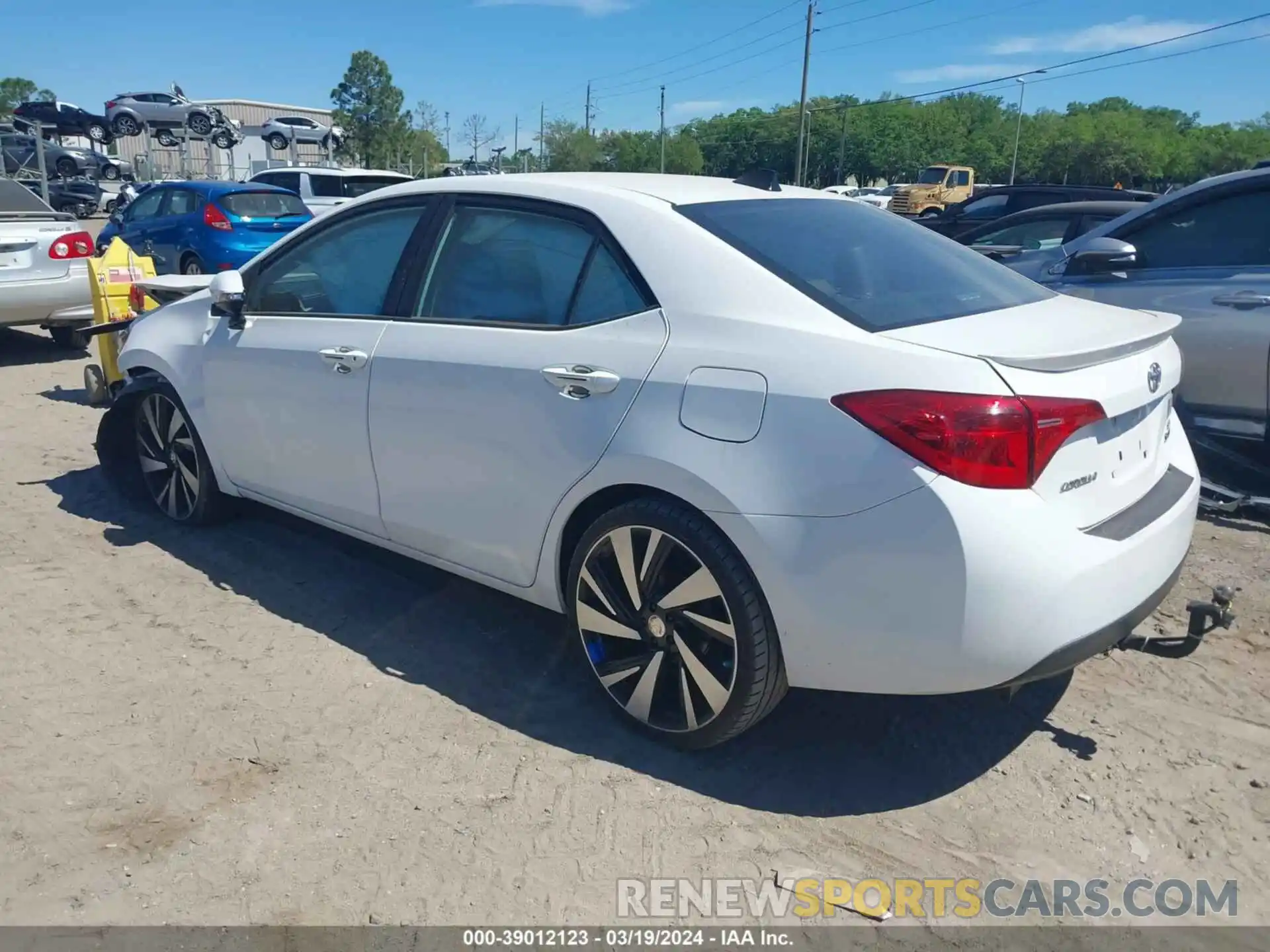 3 Photograph of a damaged car 5YFBURHE1KP933223 TOYOTA COROLLA 2019