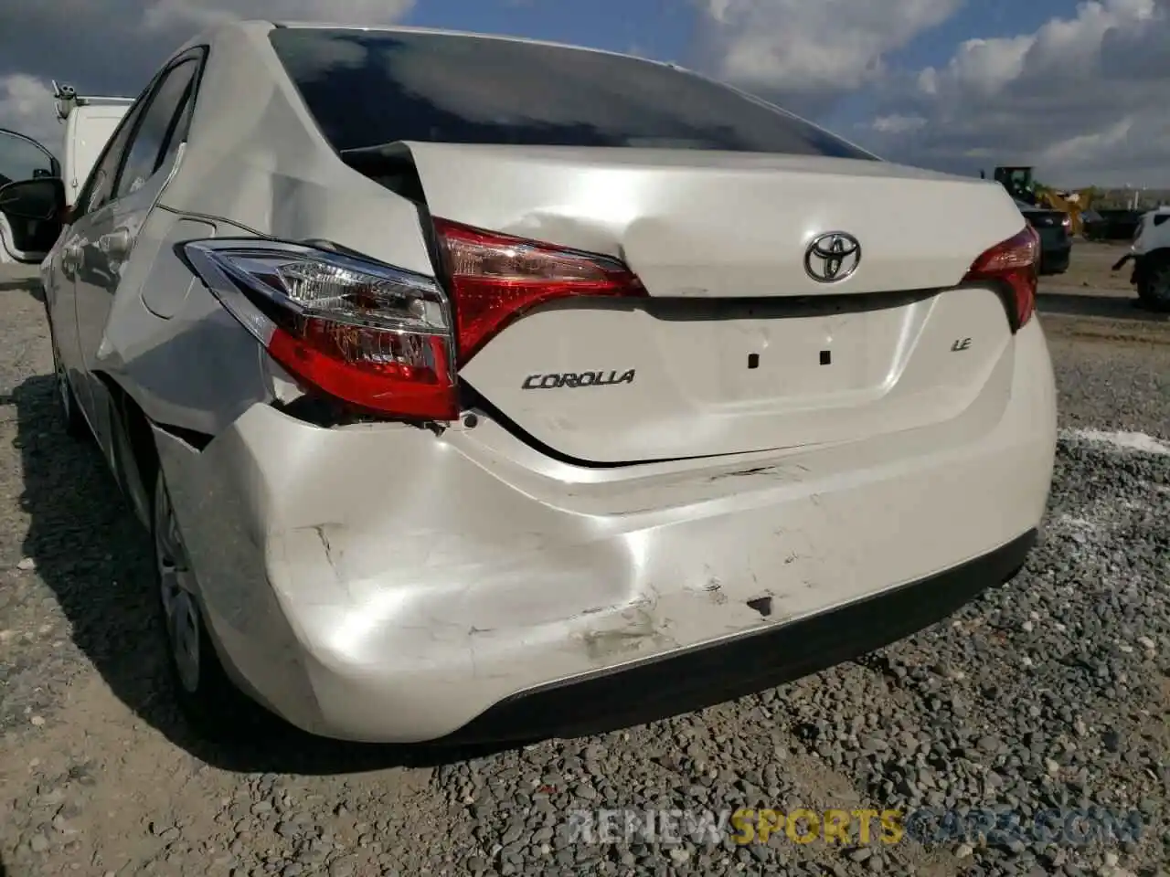 9 Photograph of a damaged car 5YFBURHE1KP934954 TOYOTA COROLLA 2019