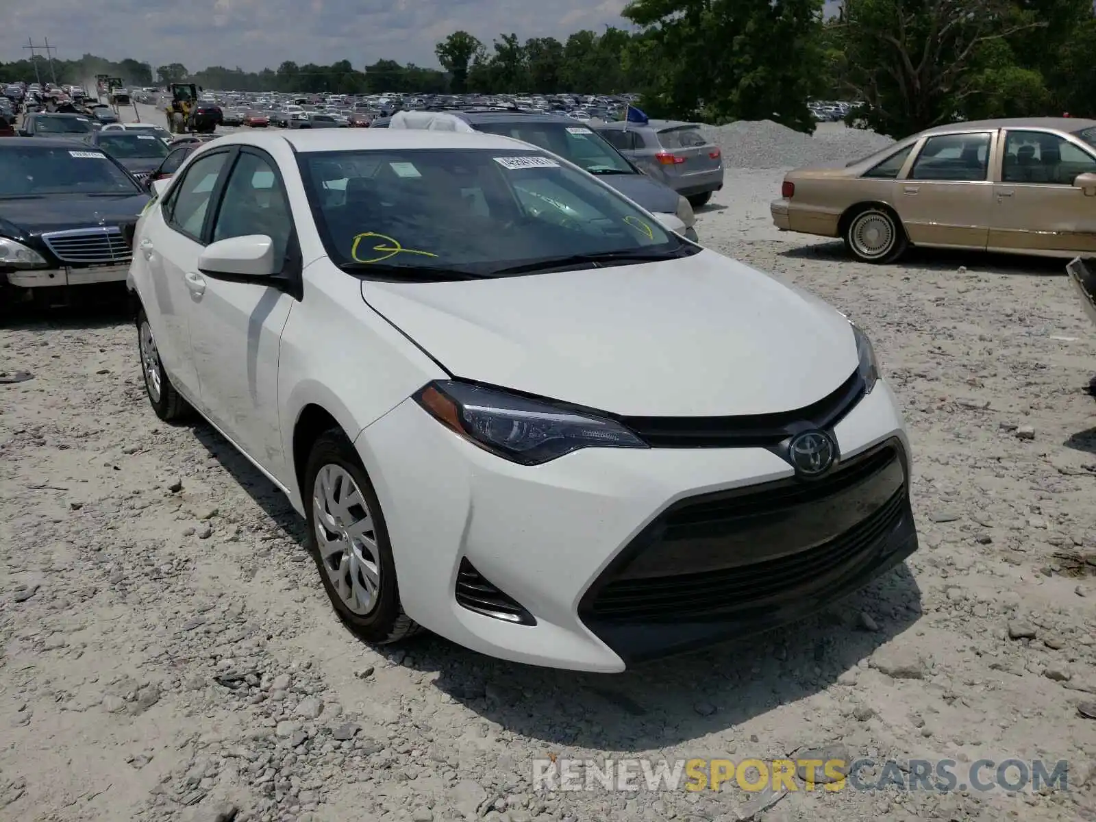 1 Photograph of a damaged car 5YFBURHE1KP935165 TOYOTA COROLLA 2019