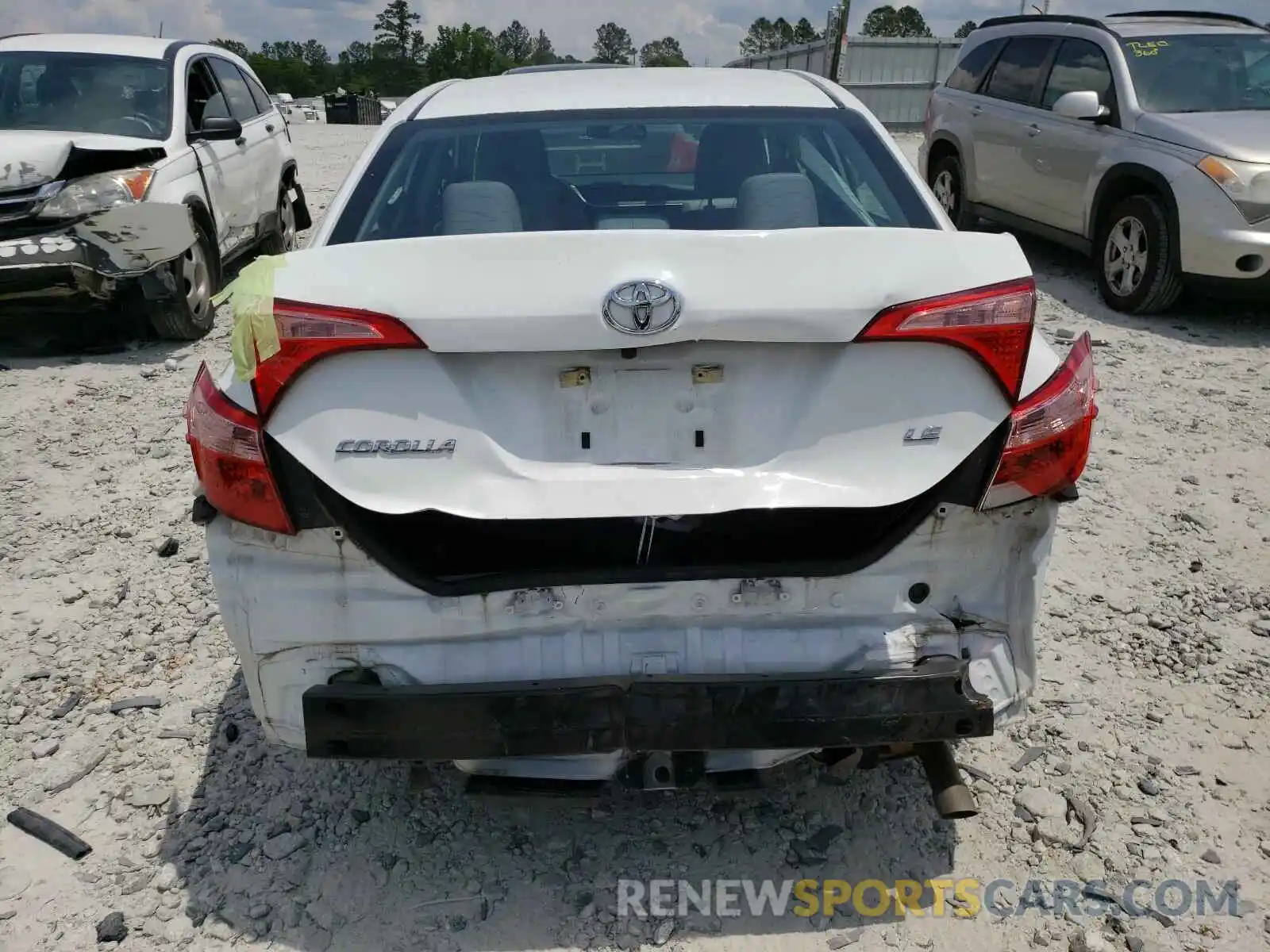 9 Photograph of a damaged car 5YFBURHE1KP935165 TOYOTA COROLLA 2019