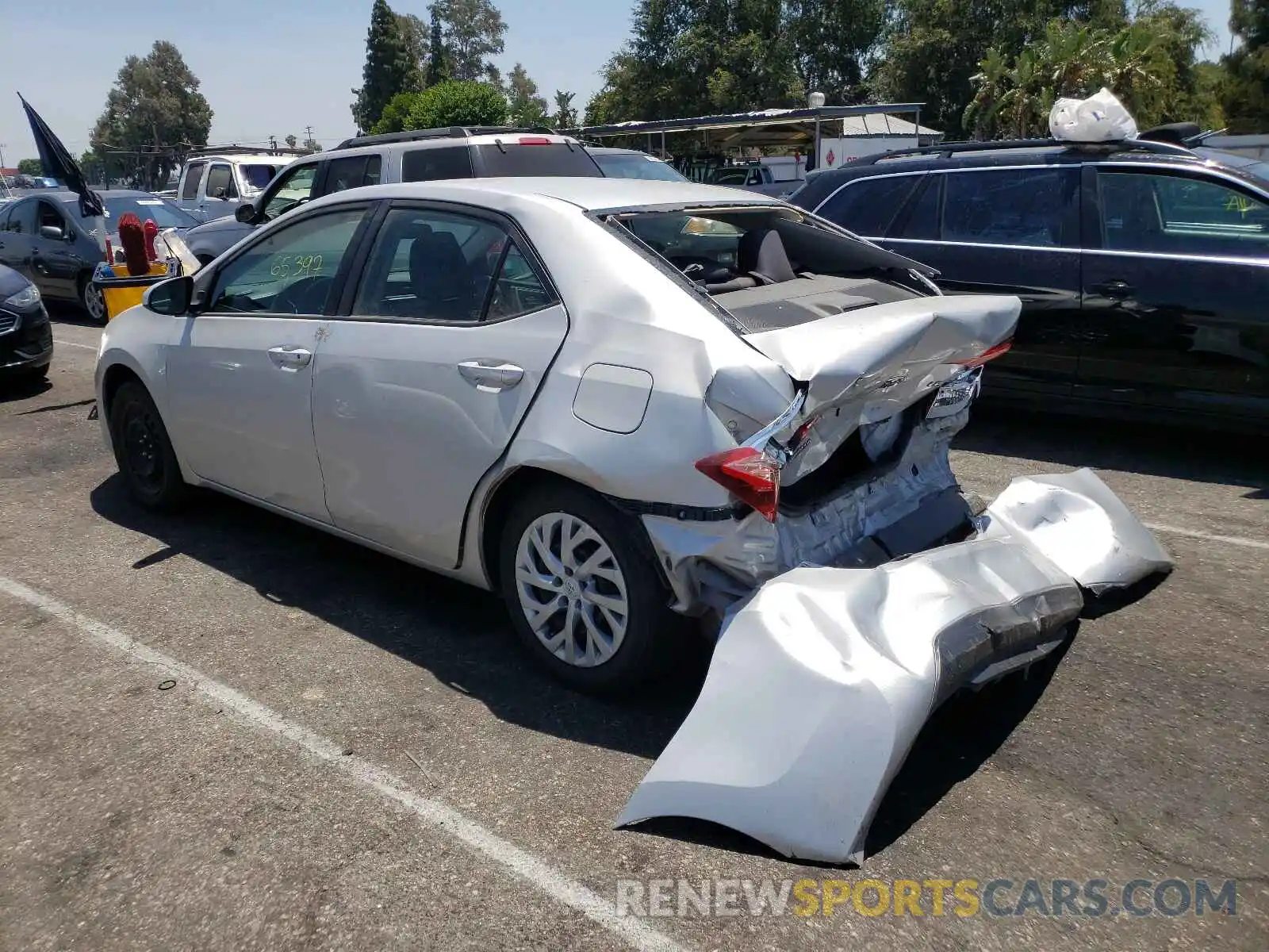 3 Photograph of a damaged car 5YFBURHE1KP936168 TOYOTA COROLLA 2019