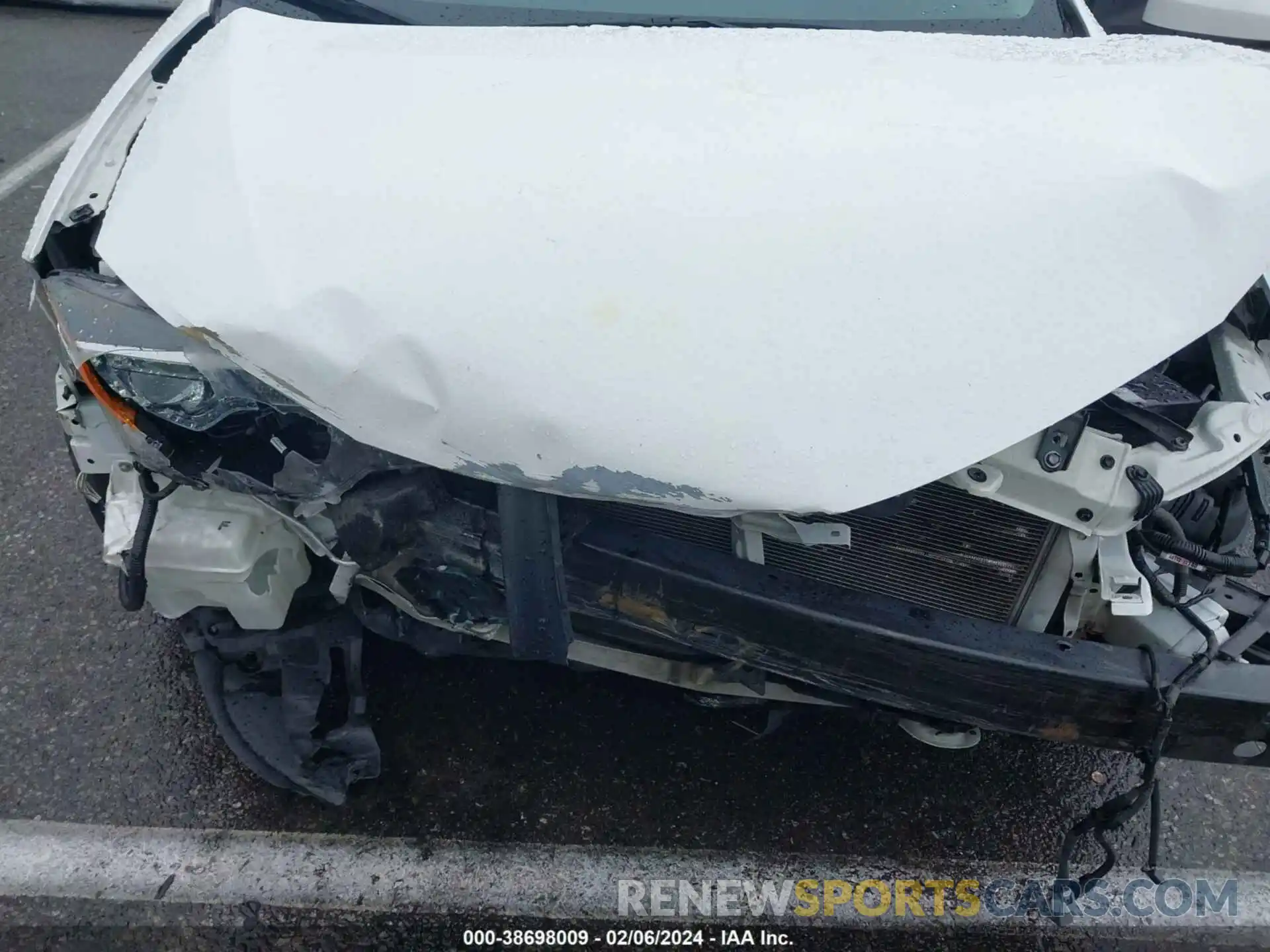 10 Photograph of a damaged car 5YFBURHE1KP936249 TOYOTA COROLLA 2019