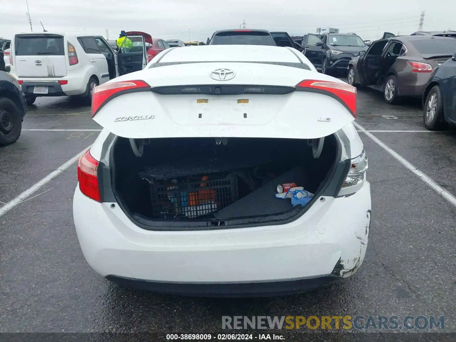 16 Photograph of a damaged car 5YFBURHE1KP936249 TOYOTA COROLLA 2019