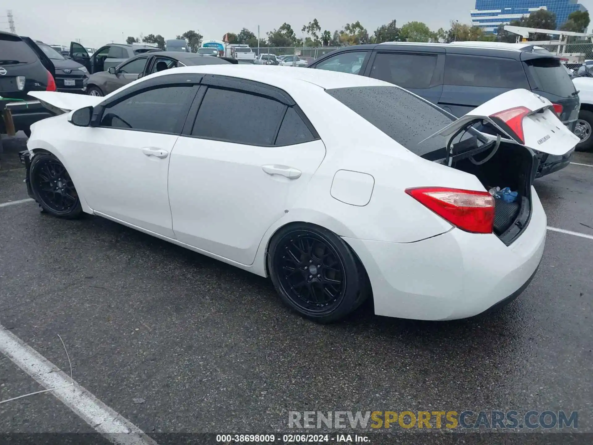 3 Photograph of a damaged car 5YFBURHE1KP936249 TOYOTA COROLLA 2019