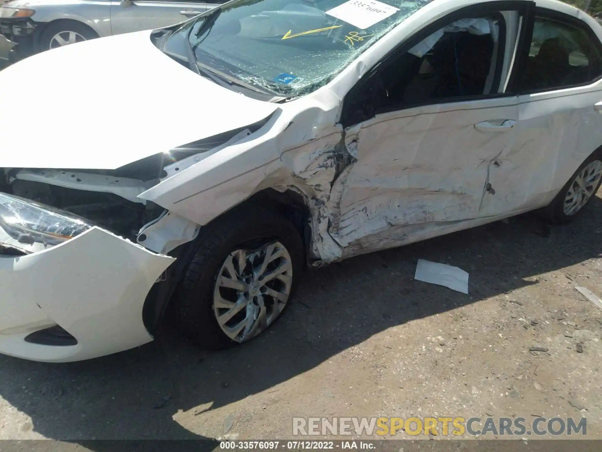 6 Photograph of a damaged car 5YFBURHE1KP936834 TOYOTA COROLLA 2019