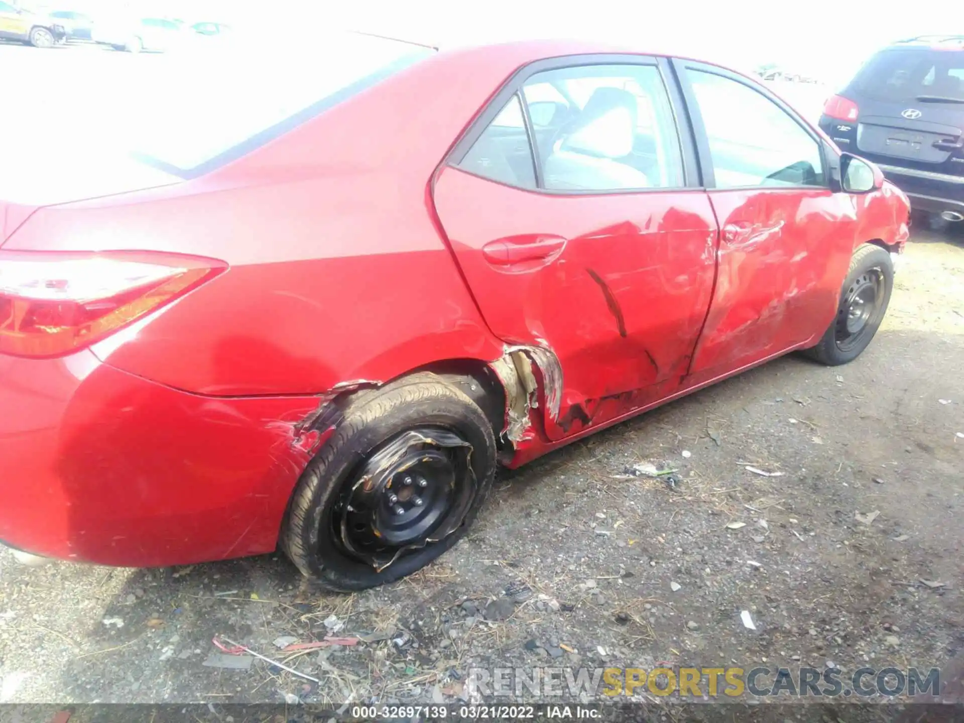 6 Photograph of a damaged car 5YFBURHE1KP937028 TOYOTA COROLLA 2019