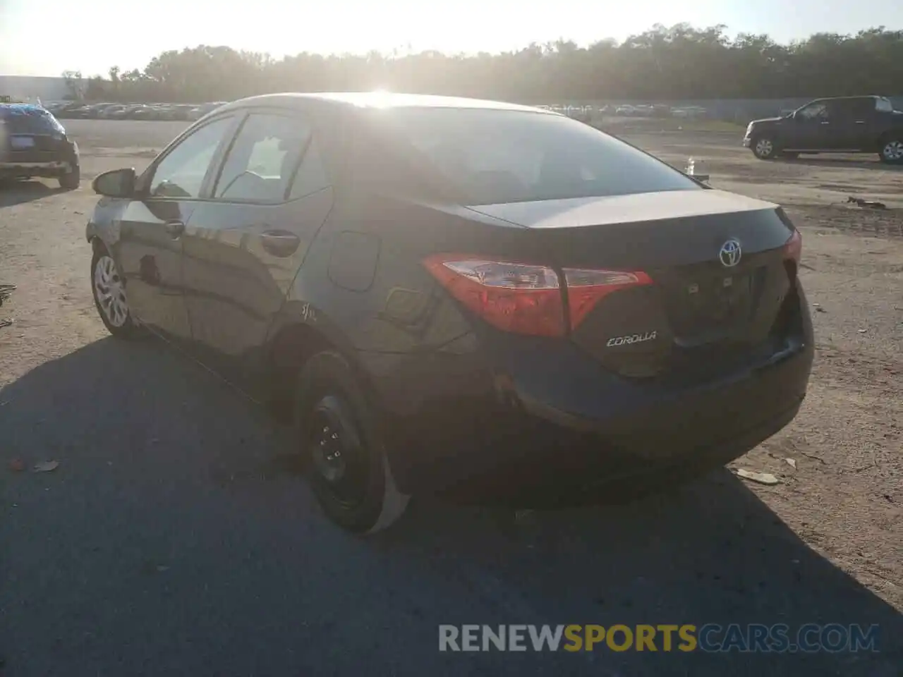 3 Photograph of a damaged car 5YFBURHE1KP937109 TOYOTA COROLLA 2019