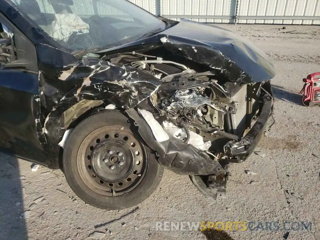 9 Photograph of a damaged car 5YFBURHE1KP937109 TOYOTA COROLLA 2019