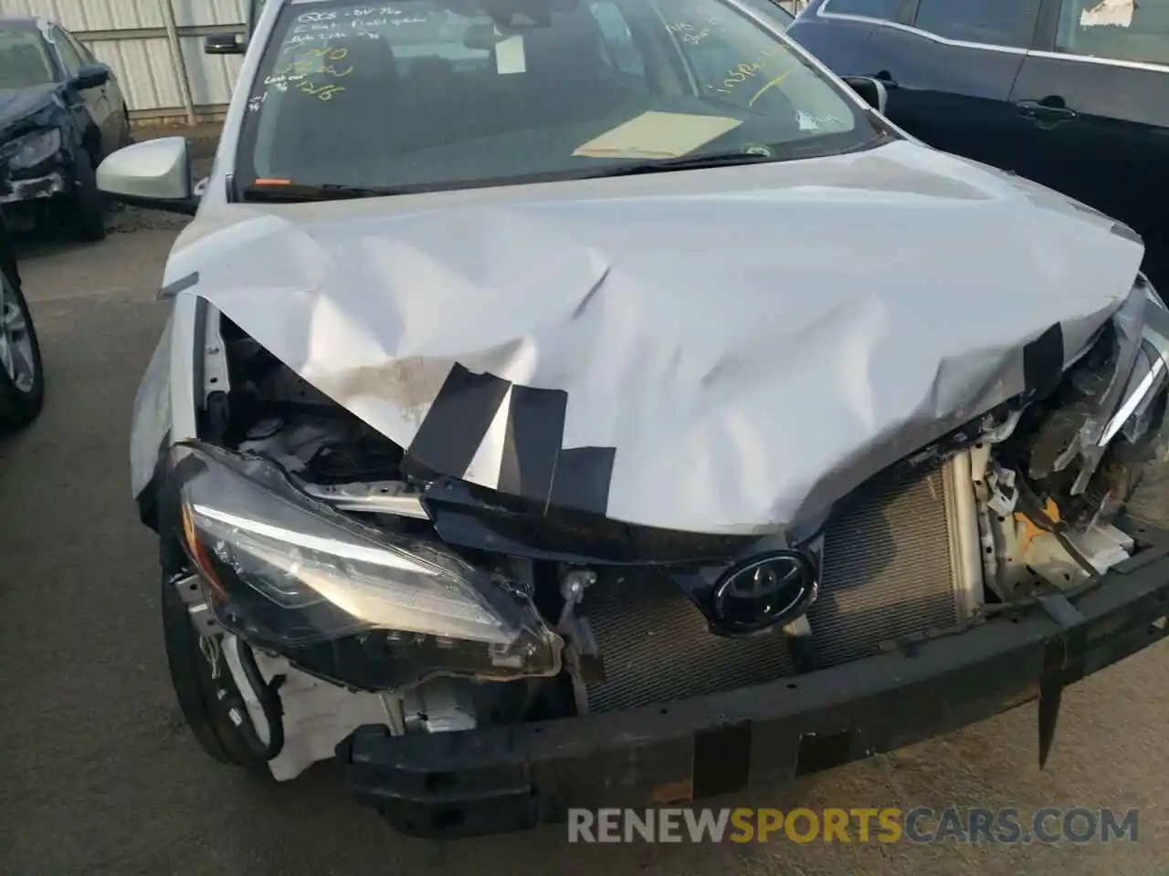 9 Photograph of a damaged car 5YFBURHE1KP937286 TOYOTA COROLLA 2019