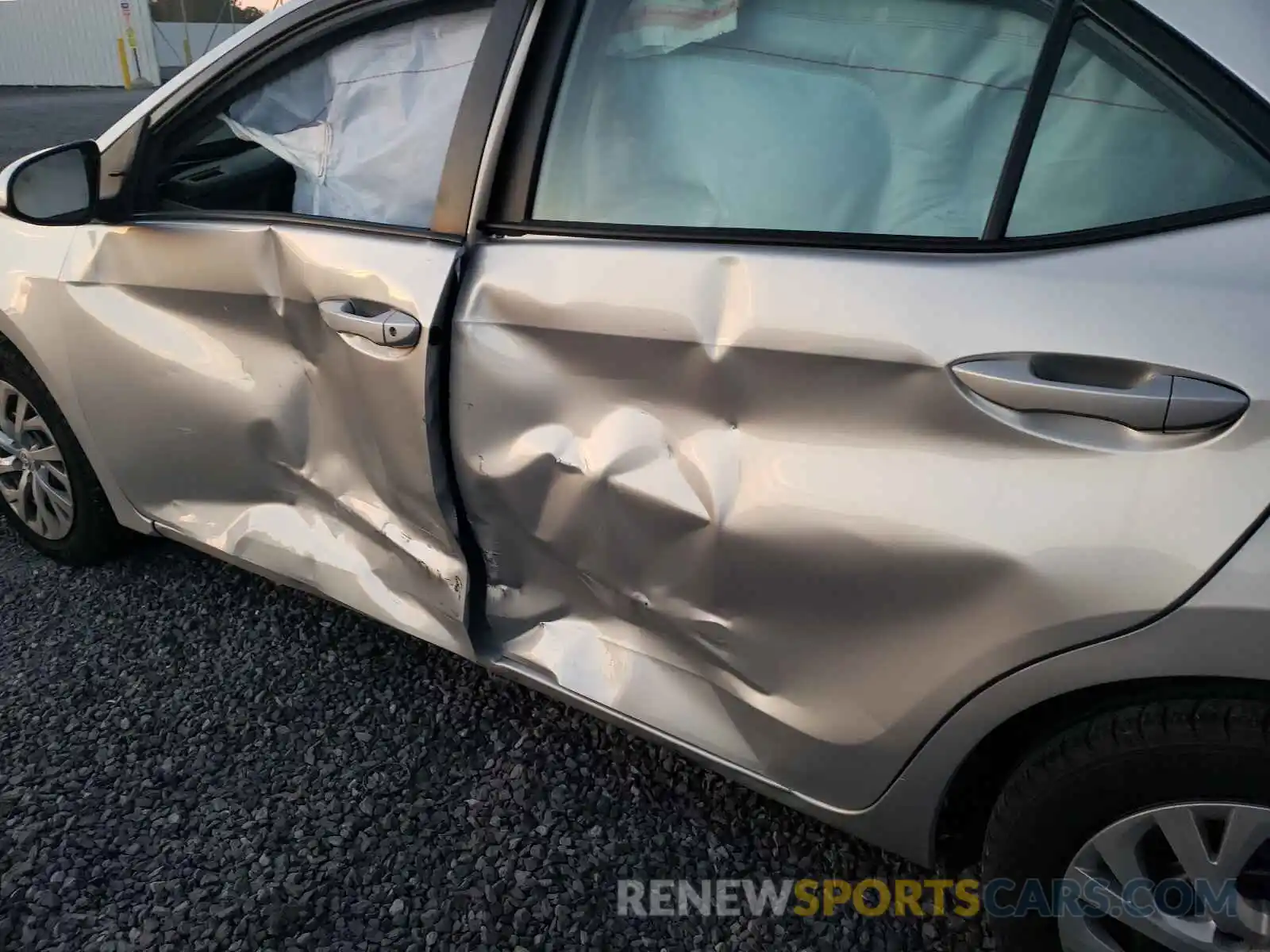 9 Photograph of a damaged car 5YFBURHE1KP937692 TOYOTA COROLLA 2019