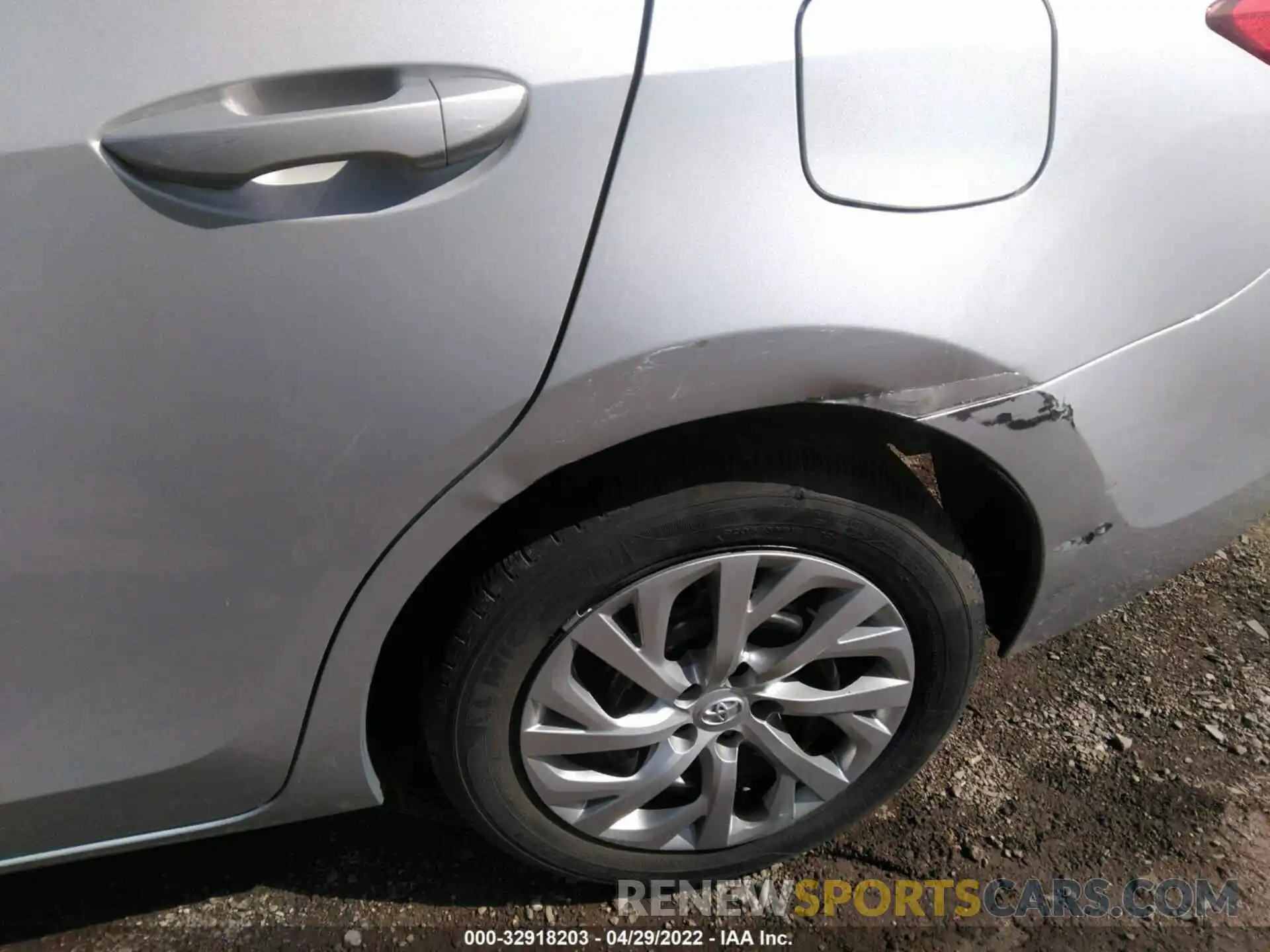 6 Photograph of a damaged car 5YFBURHE1KP937966 TOYOTA COROLLA 2019