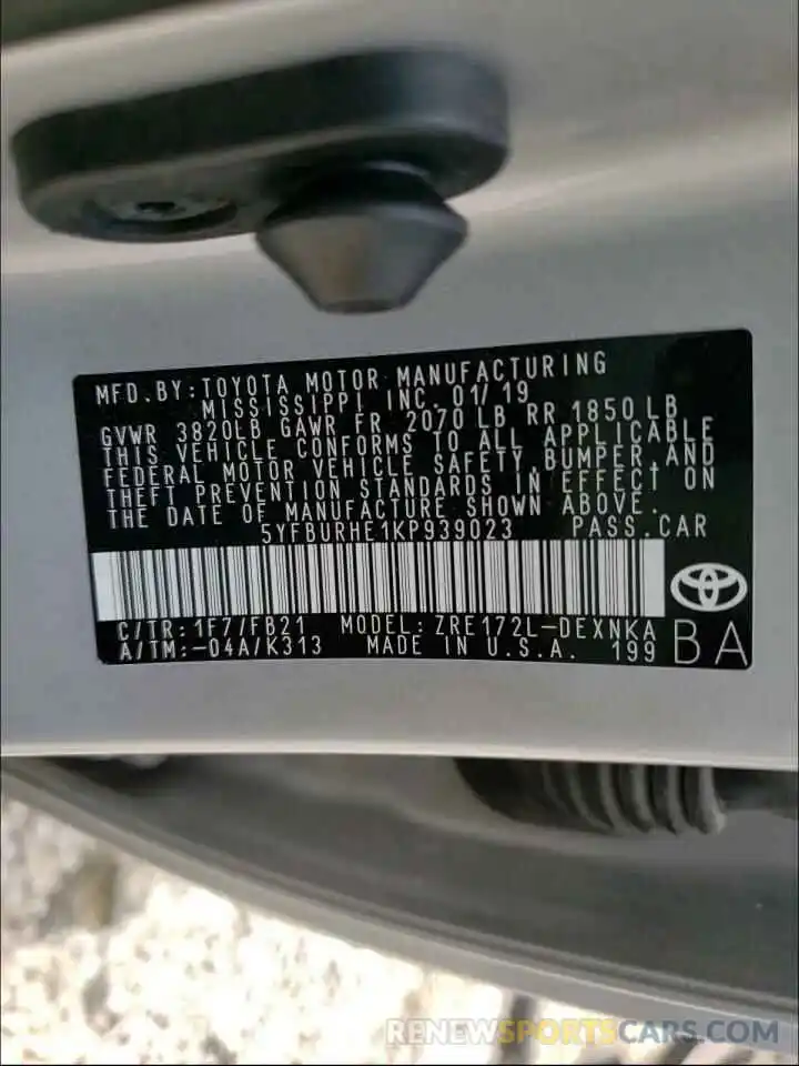 10 Photograph of a damaged car 5YFBURHE1KP939023 TOYOTA COROLLA 2019