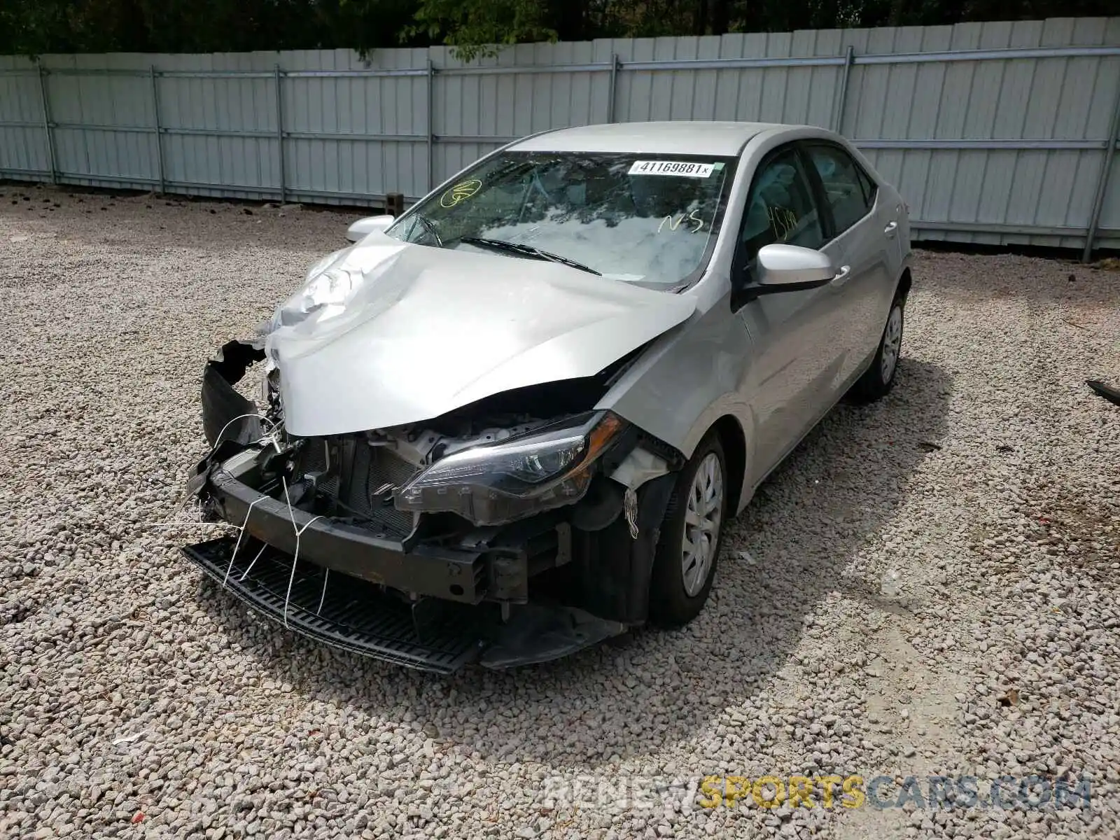 2 Photograph of a damaged car 5YFBURHE1KP939023 TOYOTA COROLLA 2019