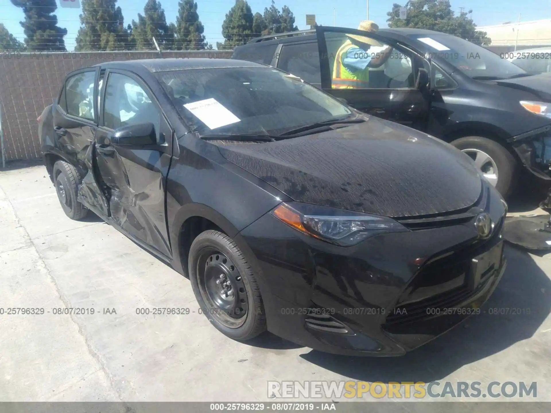 1 Photograph of a damaged car 5YFBURHE1KP939264 TOYOTA COROLLA 2019