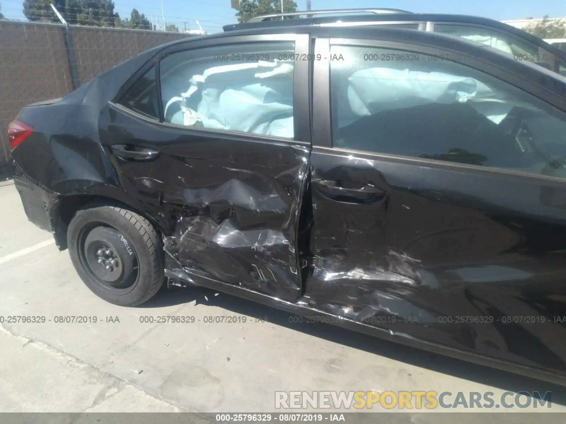 6 Photograph of a damaged car 5YFBURHE1KP939264 TOYOTA COROLLA 2019