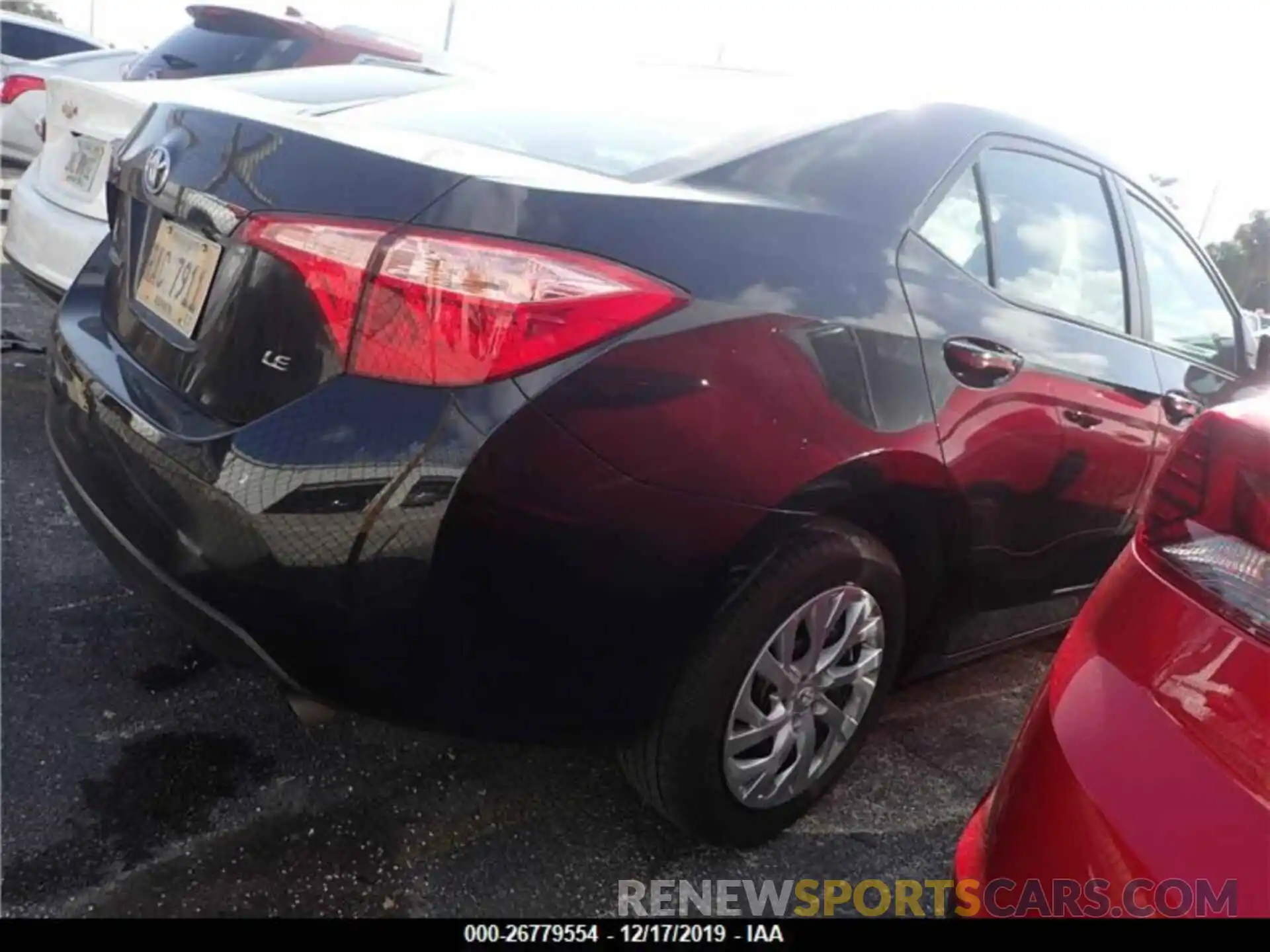 8 Photograph of a damaged car 5YFBURHE1KP939491 TOYOTA COROLLA 2019