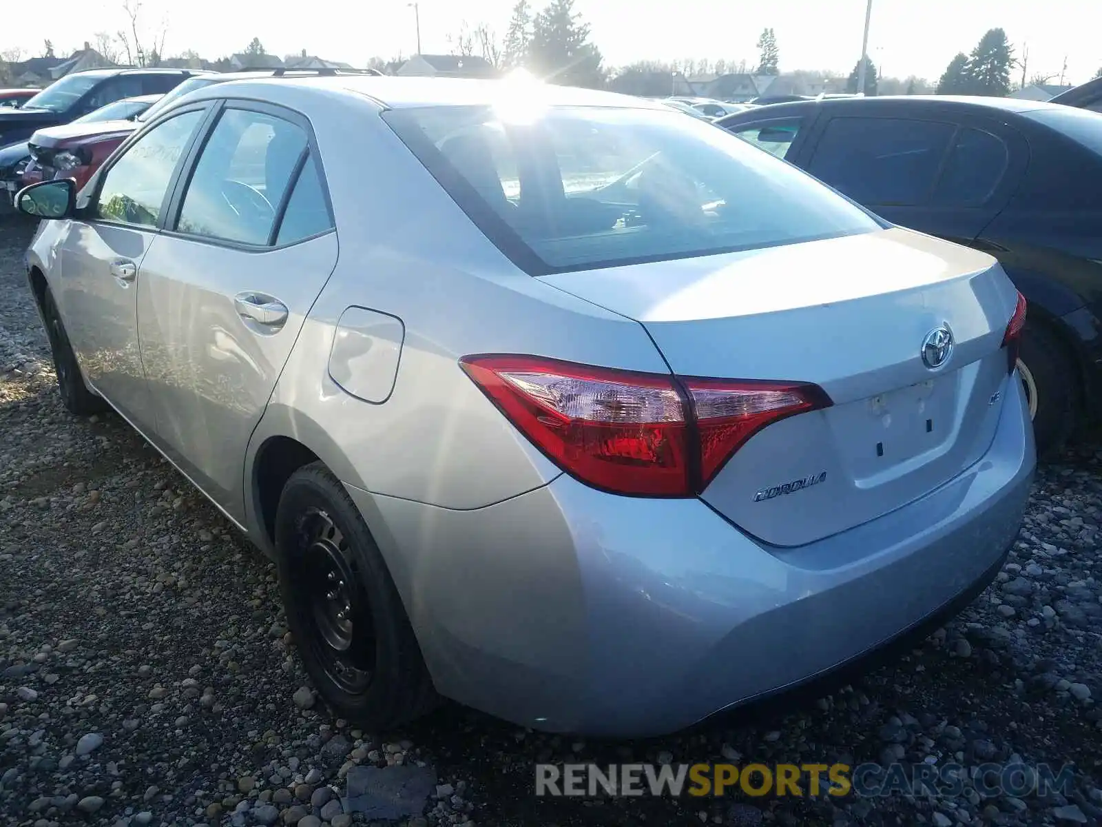 3 Photograph of a damaged car 5YFBURHE1KP941242 TOYOTA COROLLA 2019