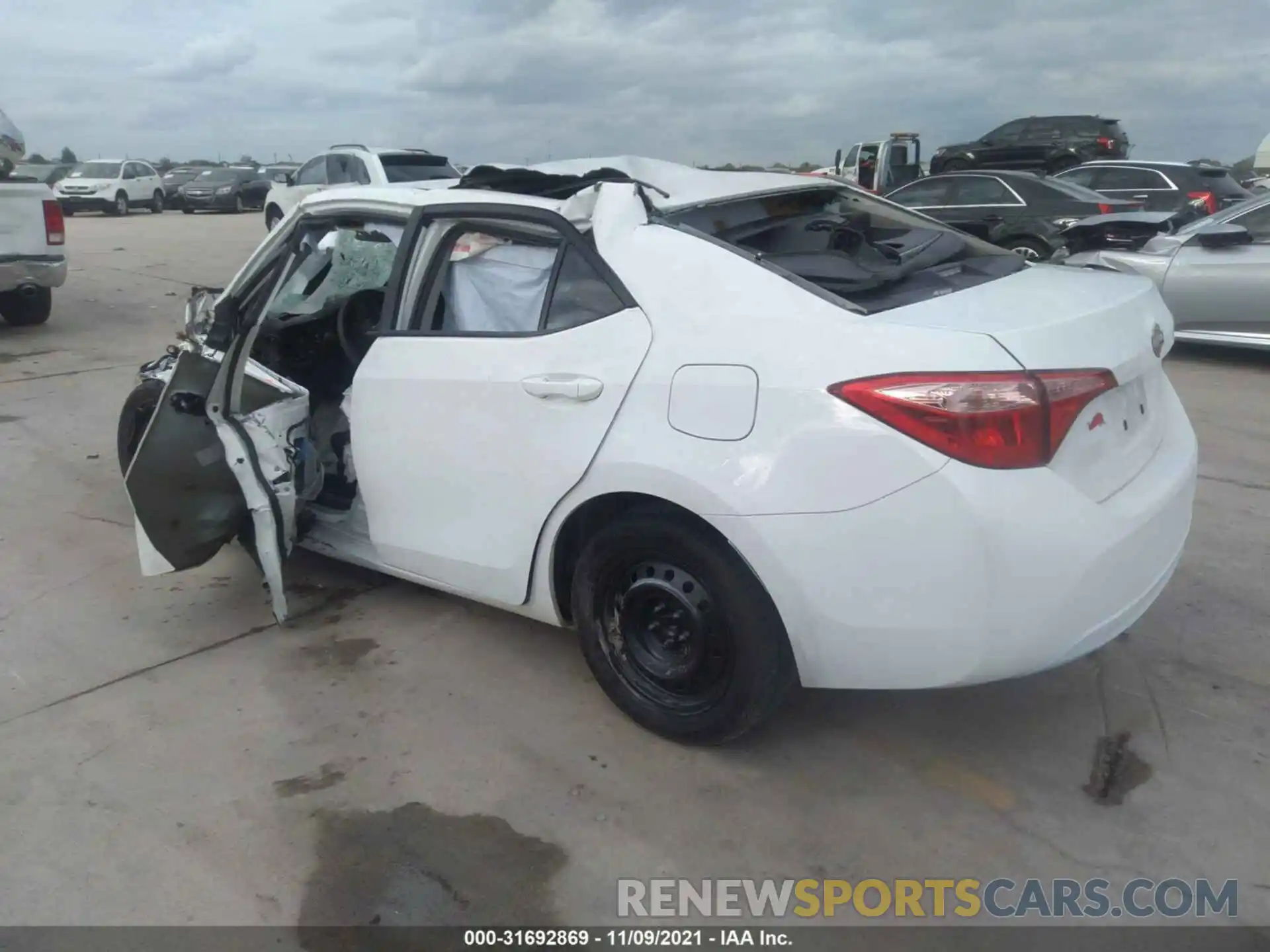 3 Photograph of a damaged car 5YFBURHE1KP941810 TOYOTA COROLLA 2019