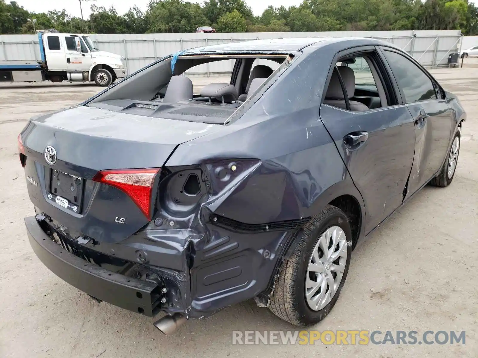 4 Photograph of a damaged car 5YFBURHE1KP942018 TOYOTA COROLLA 2019