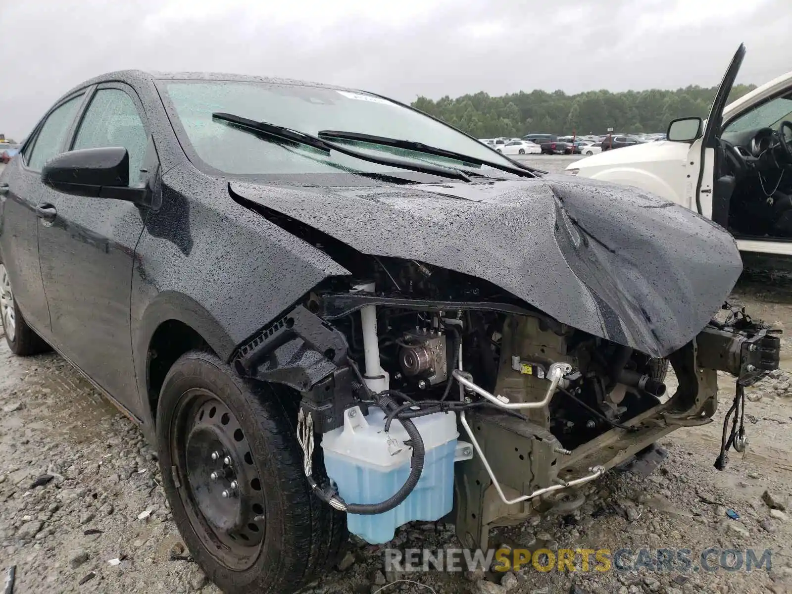 9 Photograph of a damaged car 5YFBURHE1KP942942 TOYOTA COROLLA 2019