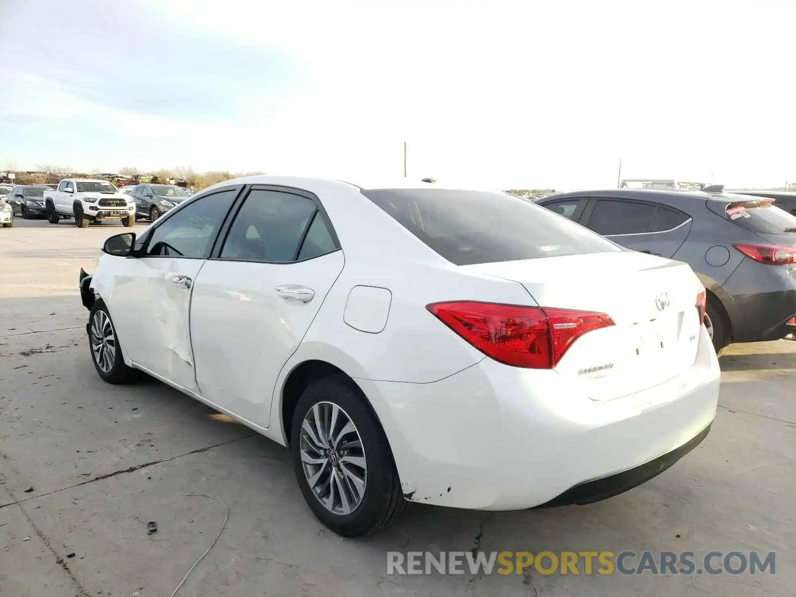 3 Photograph of a damaged car 5YFBURHE1KP943668 TOYOTA COROLLA 2019